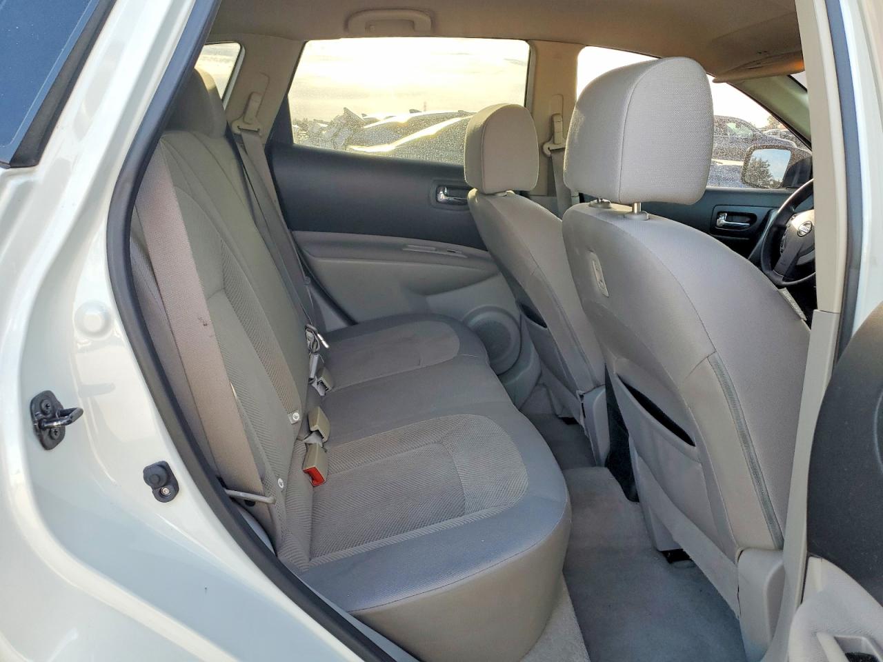 2014 Nissan Rogue Select S White vin: JN8AS5MT8EW625044