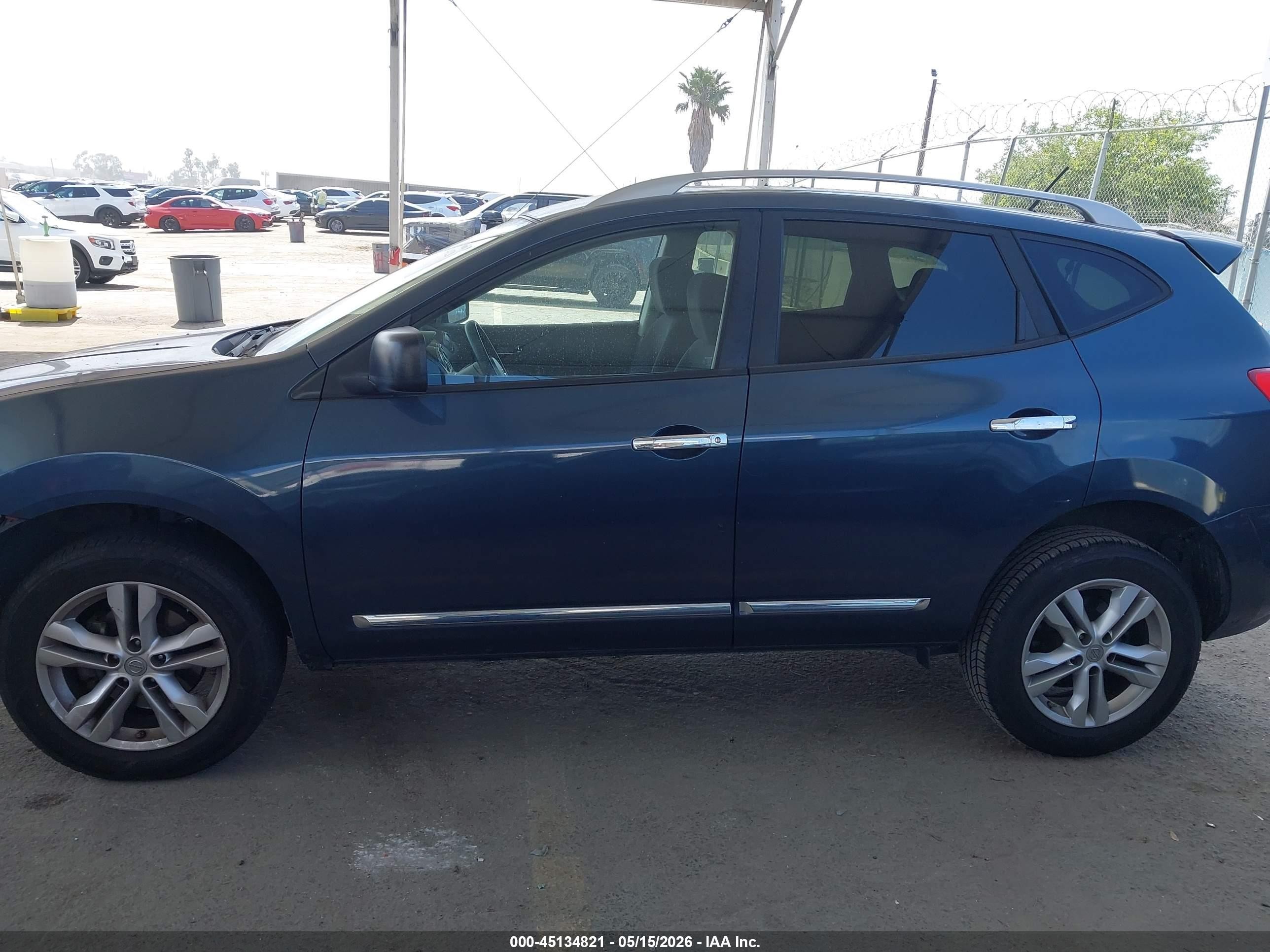 2015 Nissan Rogue Select S Navy vin: JN8AS5MT8FW156409