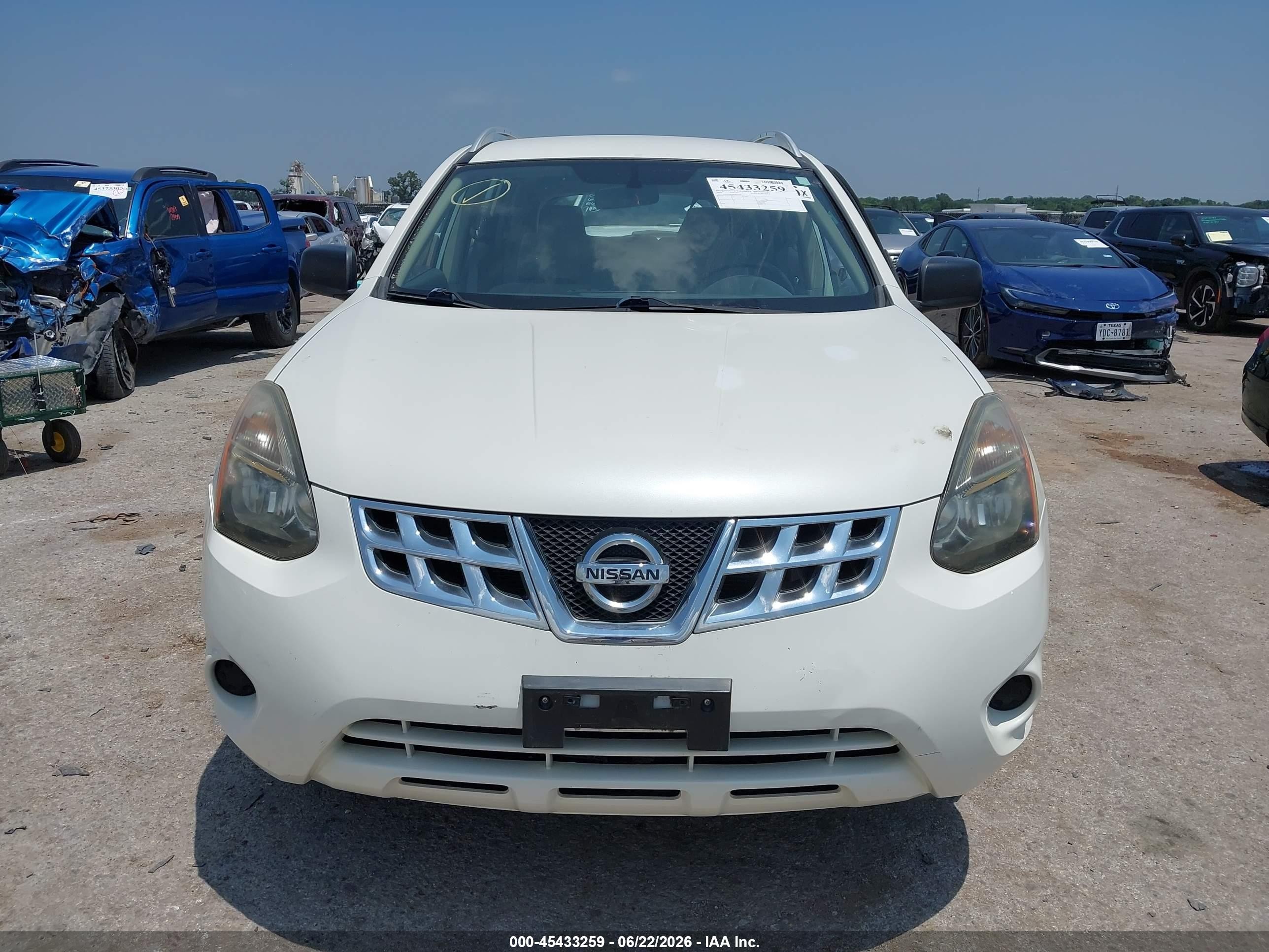 2015 Nissan Rogue Select S White vin: JN8AS5MT8FW651452