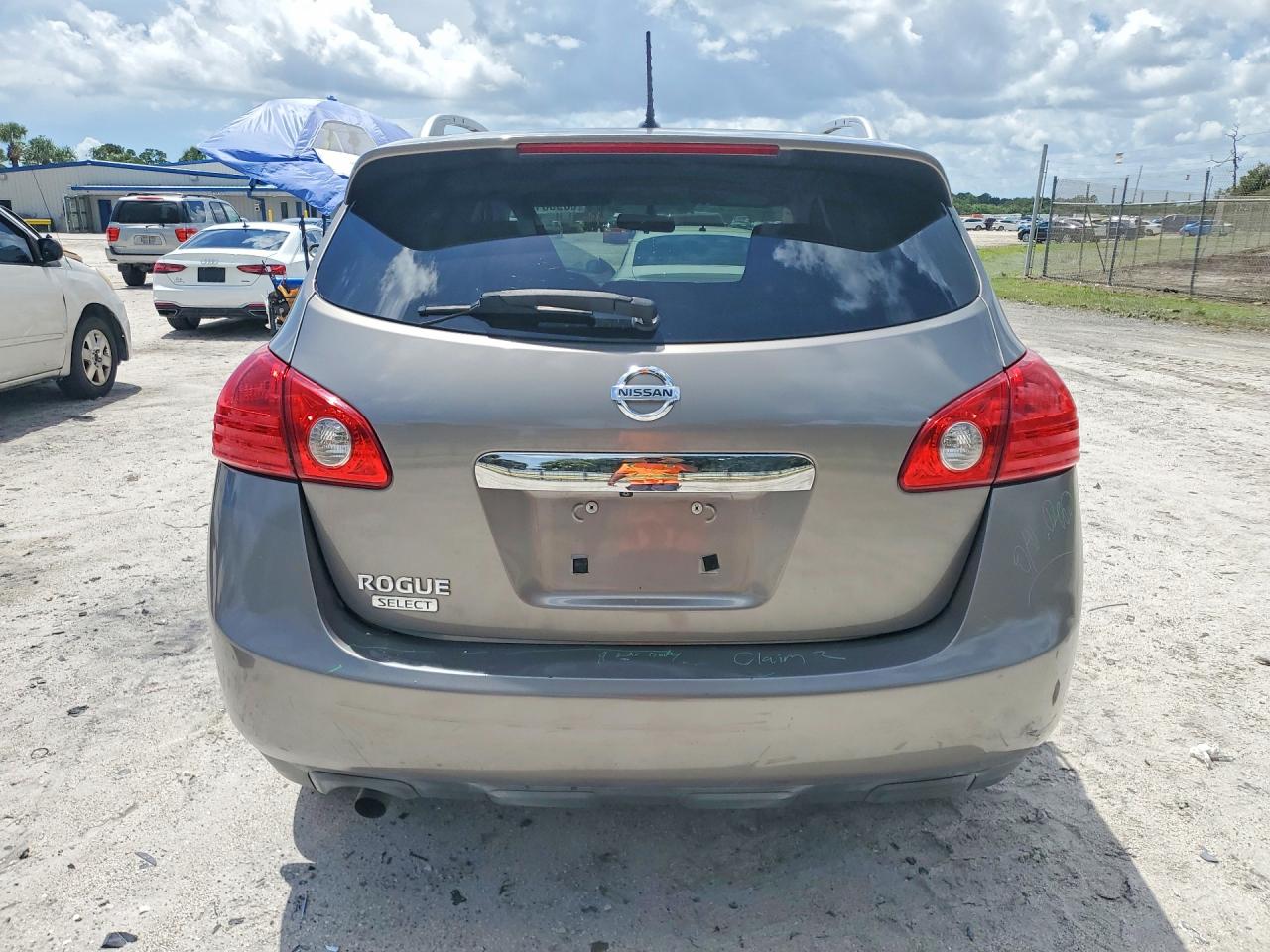 2015 Nissan Rogue Select S Gray vin: JN8AS5MT8FW658630