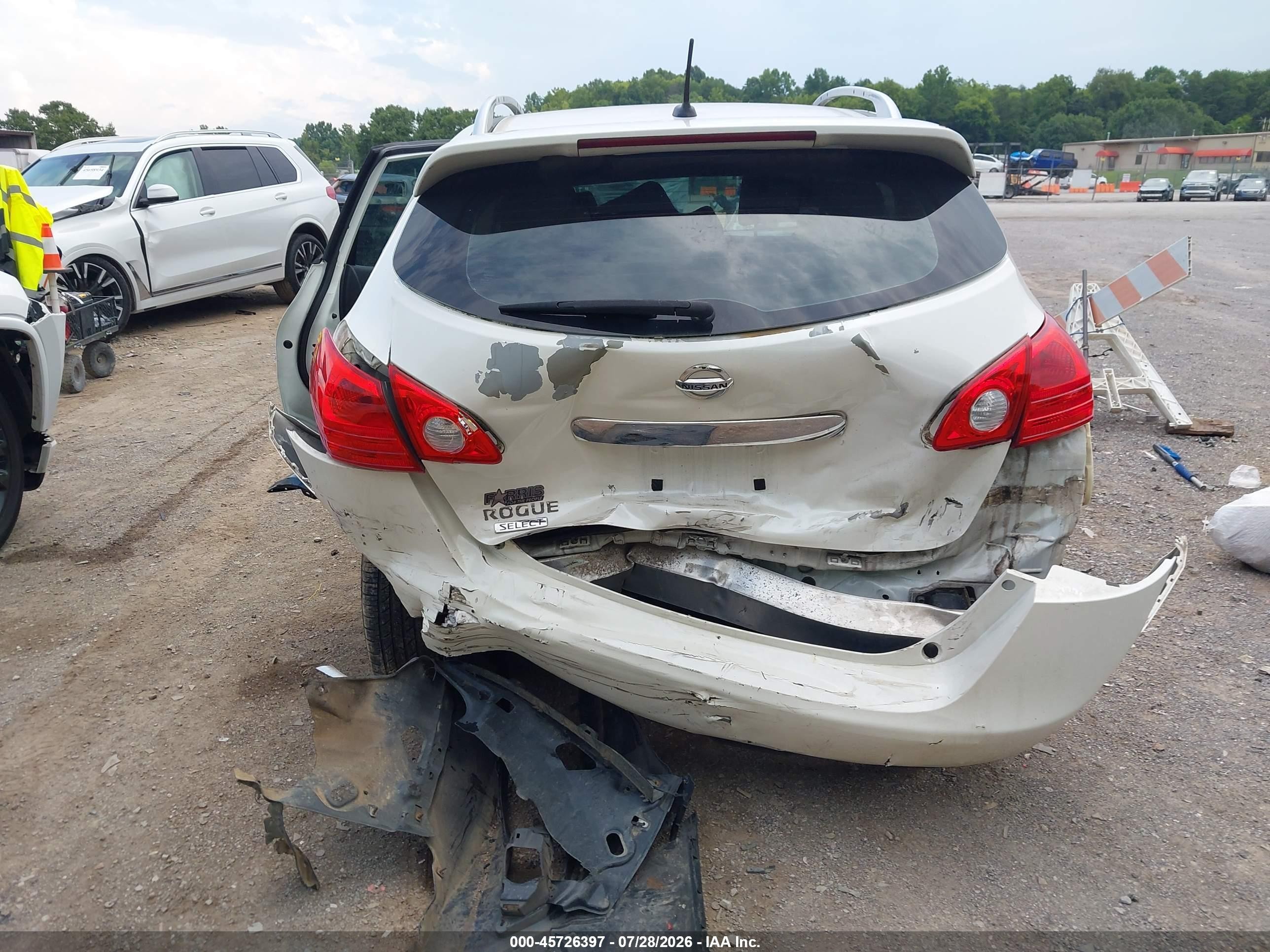 2015 Nissan Rogue Select S White vin: JN8AS5MT8FW658952
