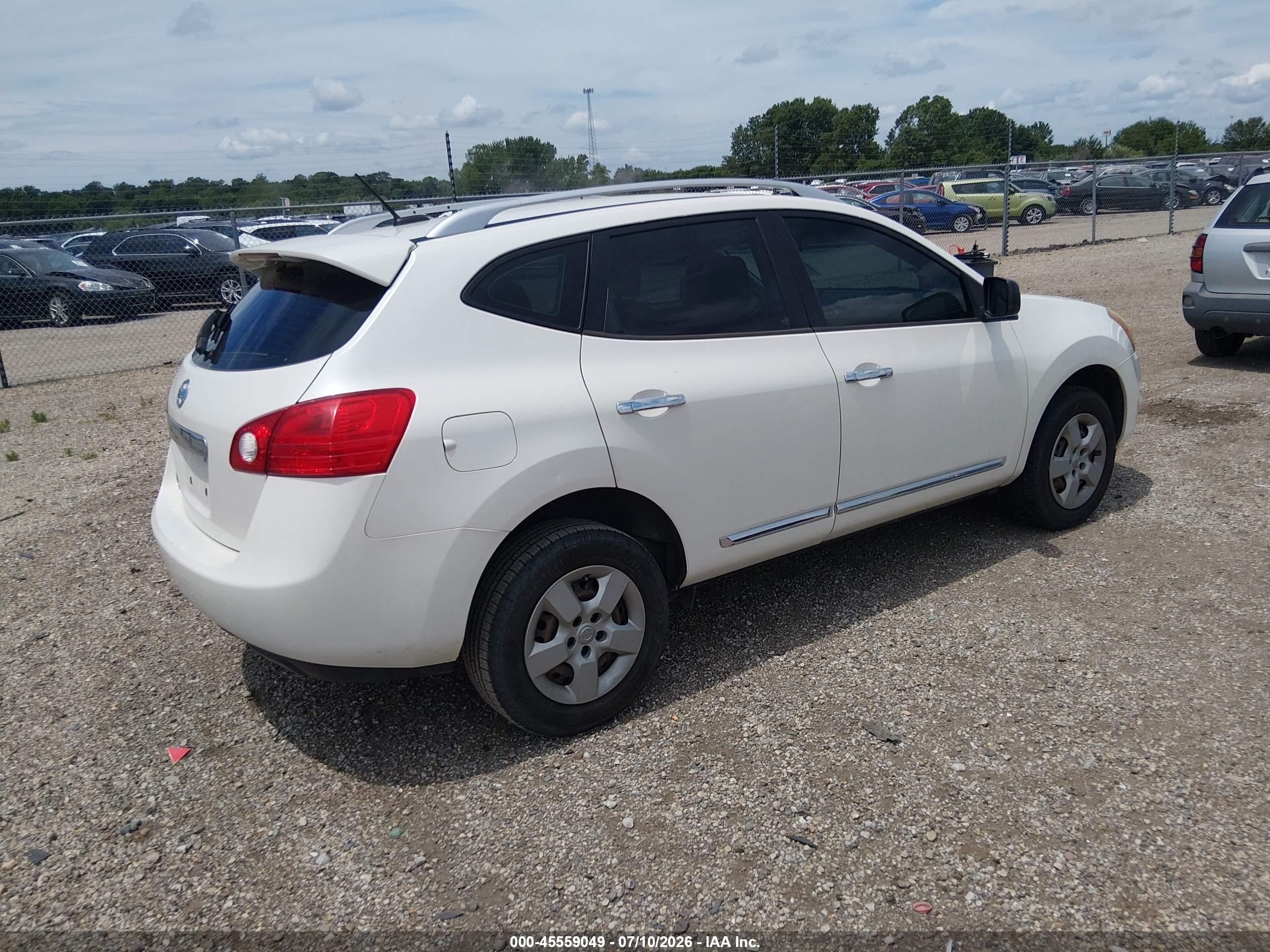 2015 Nissan Rogue Select S White vin: JN8AS5MT8FW662029