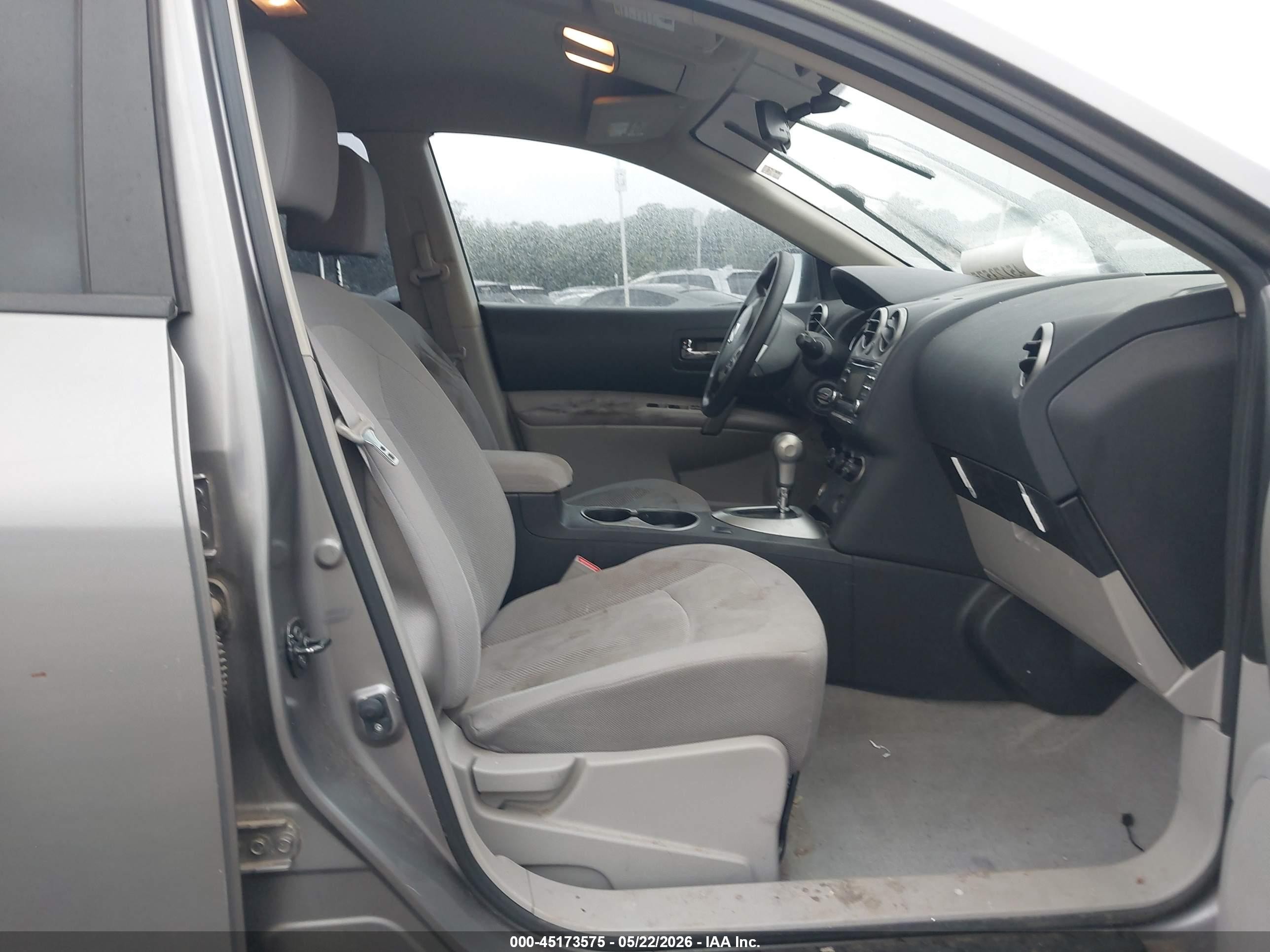 2015 Nissan Rogue Select S Champagne vin: JN8AS5MT8FW663715
