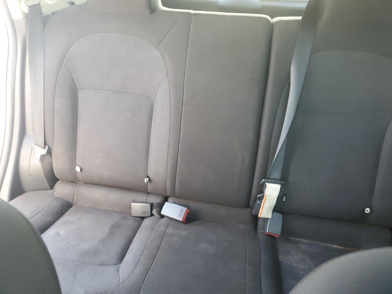 2015 Nissan Rogue Select S Серебряный vin: JN8AS5MT8FW664752
