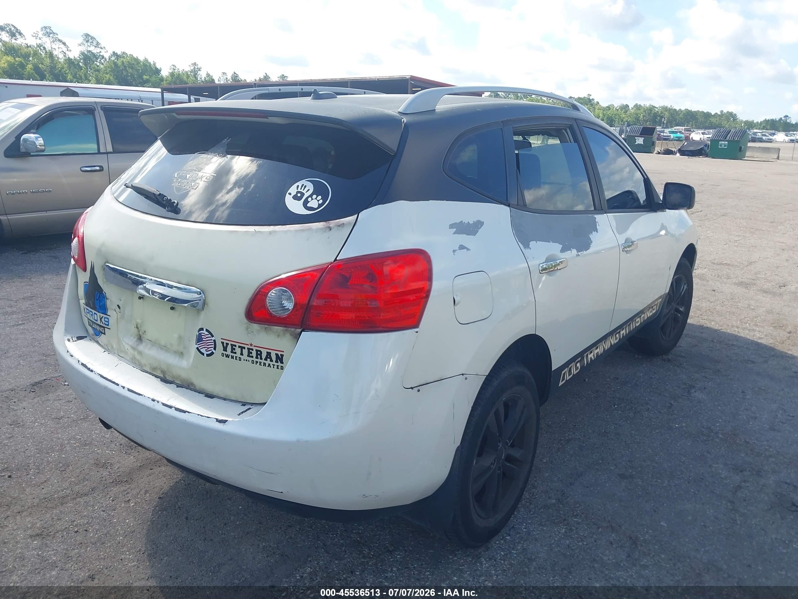 2015 Nissan Rogue Select S White vin: JN8AS5MT8FW669854
