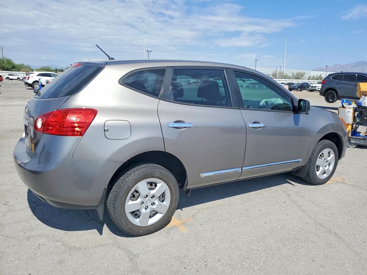 2015 Nissan Rogue Select S Gray vin: JN8AS5MT8FW672012