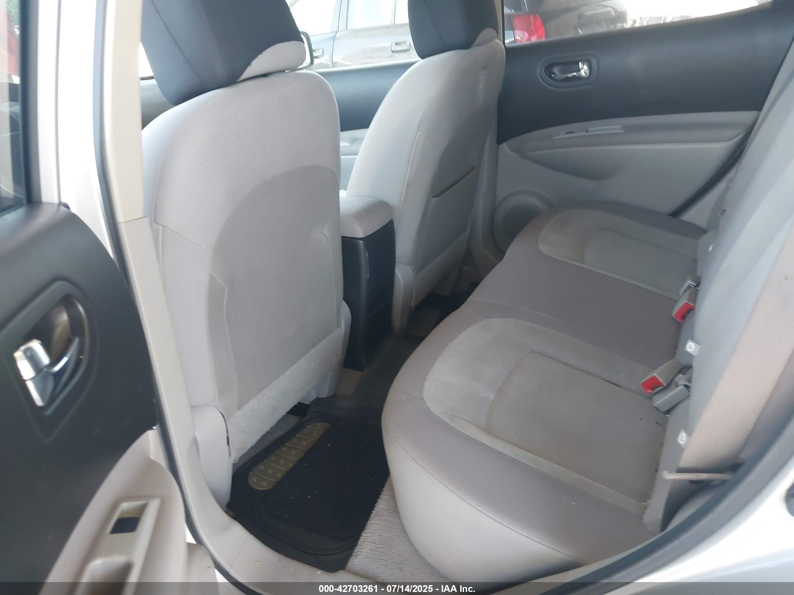 2010 Nissan Rogue S Silver vin: JN8AS5MT9AW020539