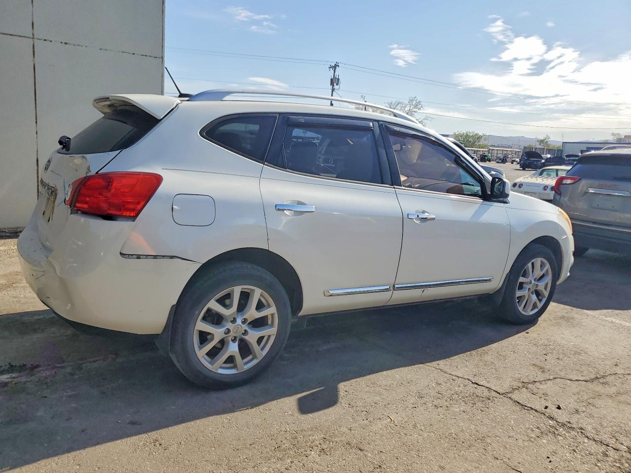 2011 Nissan Rogue S White vin: JN8AS5MT9BW185542