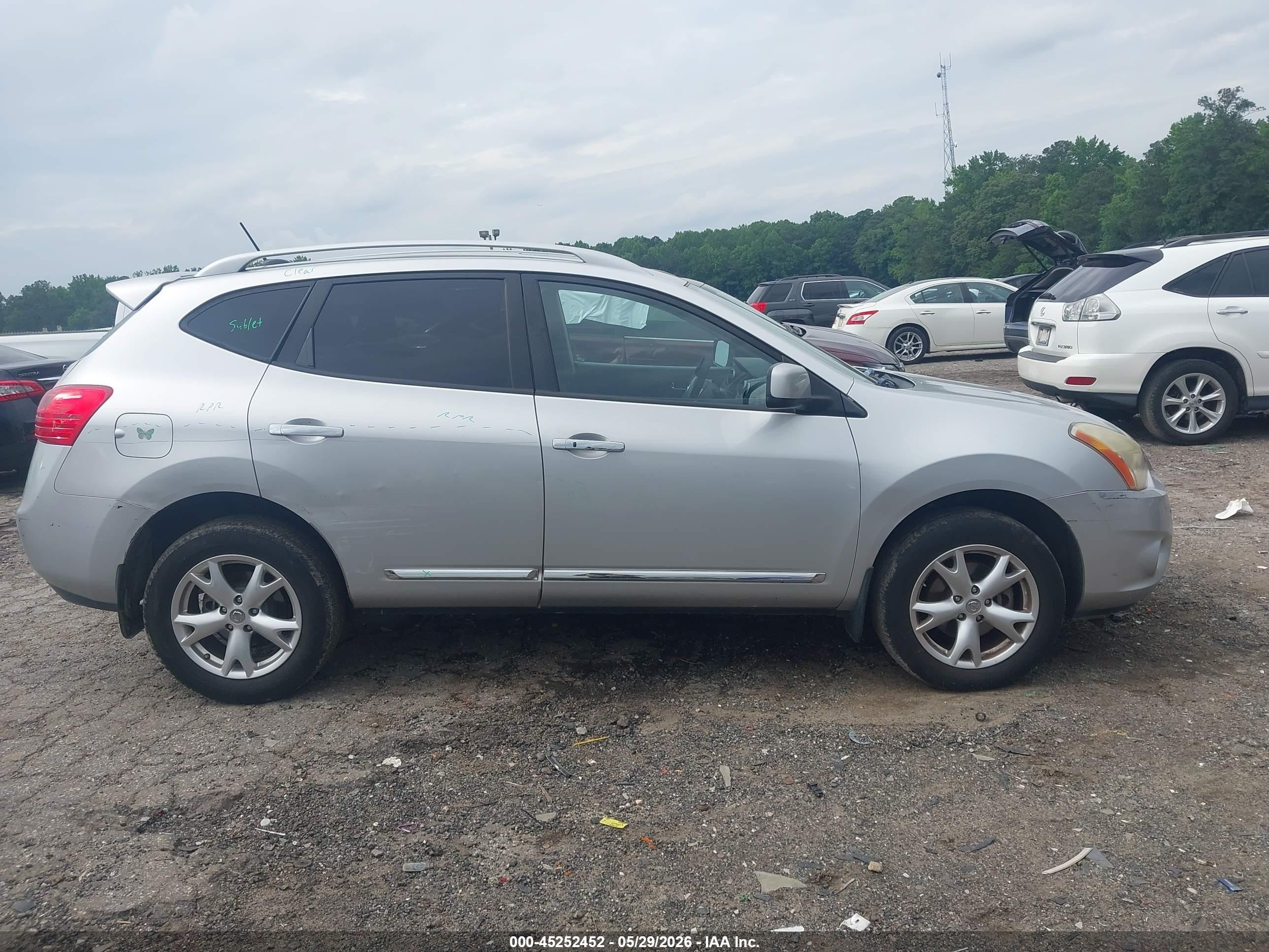 2011 Nissan Rogue Sv Silver vin: JN8AS5MT9BW563357