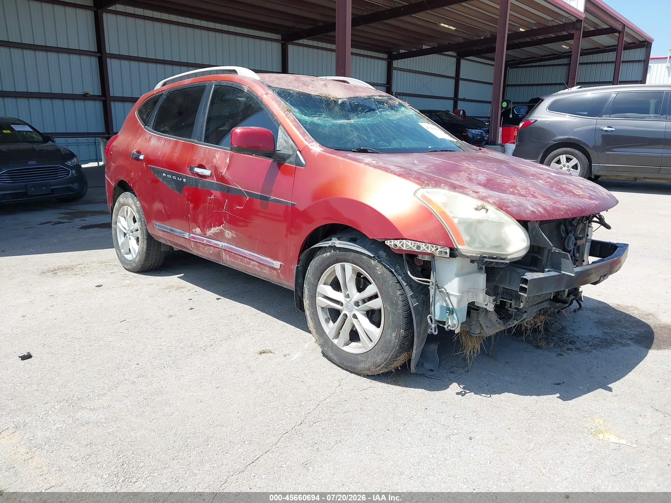 2013 Nissan Rogue Sv Красный vin: JN8AS5MT9DW001994