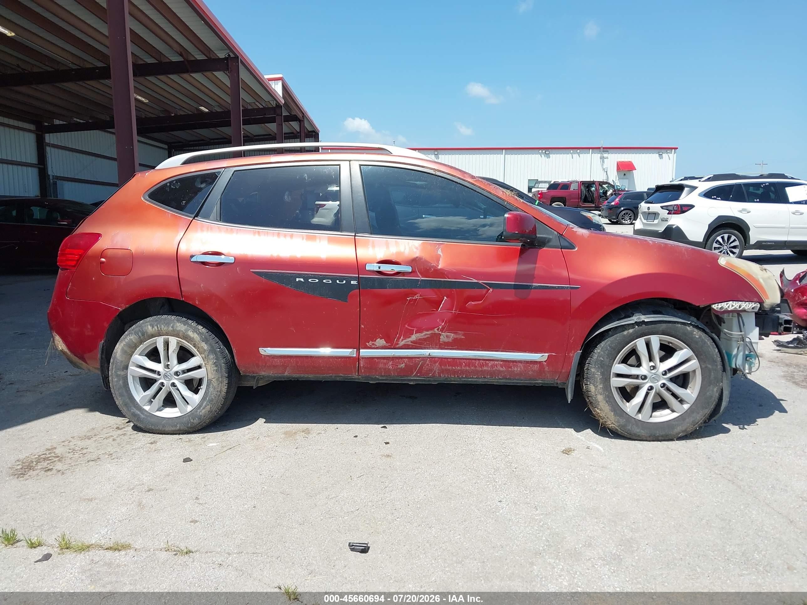 2013 Nissan Rogue Sv Красный vin: JN8AS5MT9DW001994