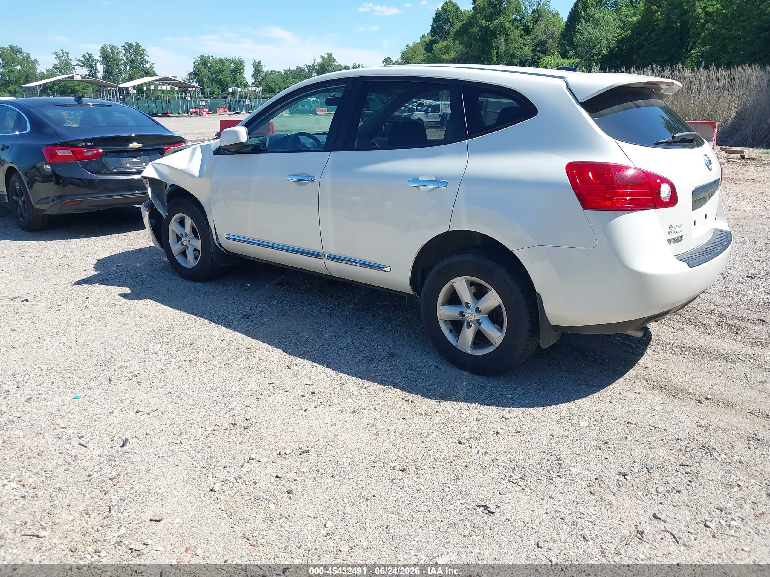 2013 Nissan Rogue S White vin: JN8AS5MT9DW033859