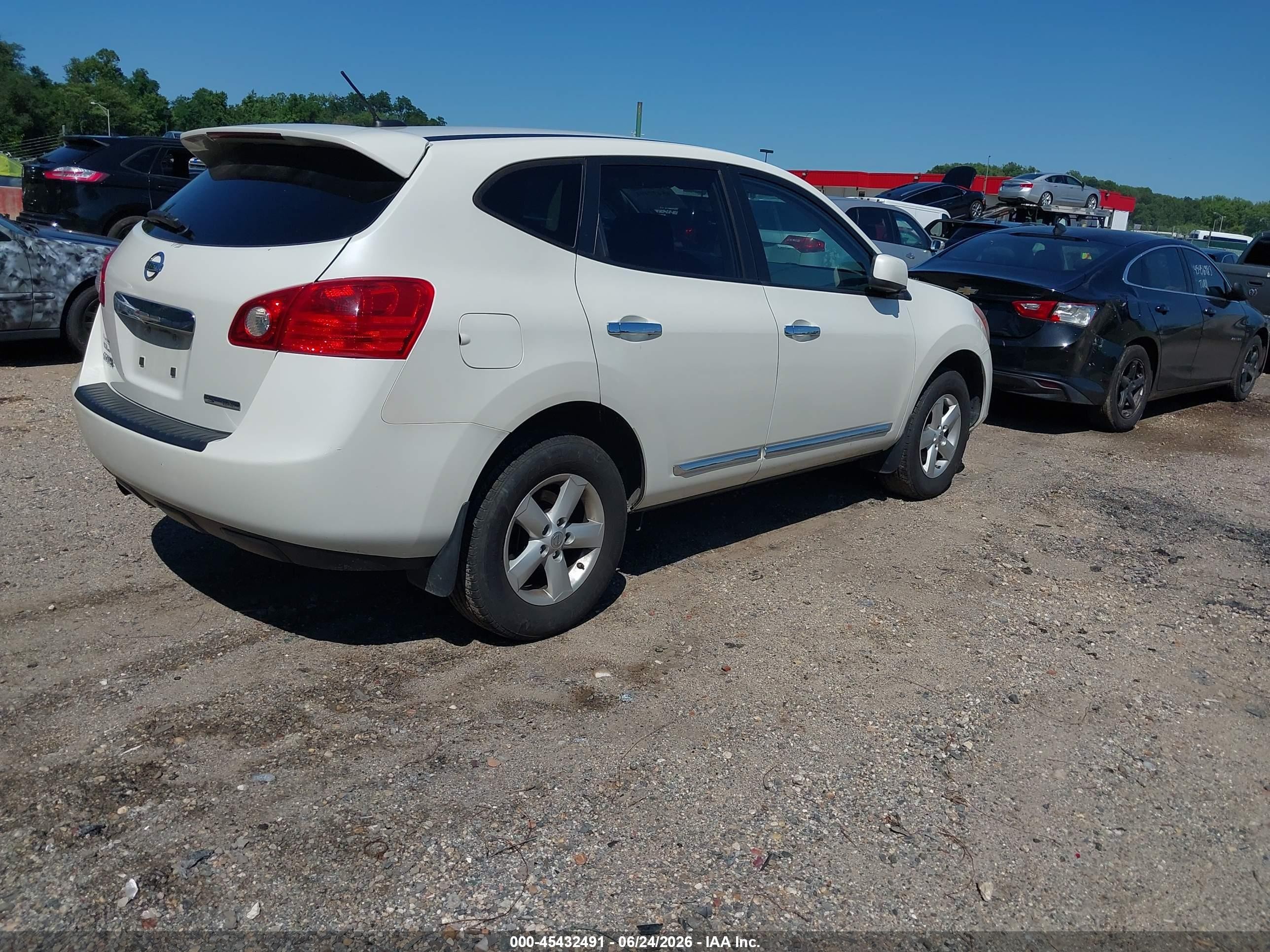 2013 Nissan Rogue S White vin: JN8AS5MT9DW033859