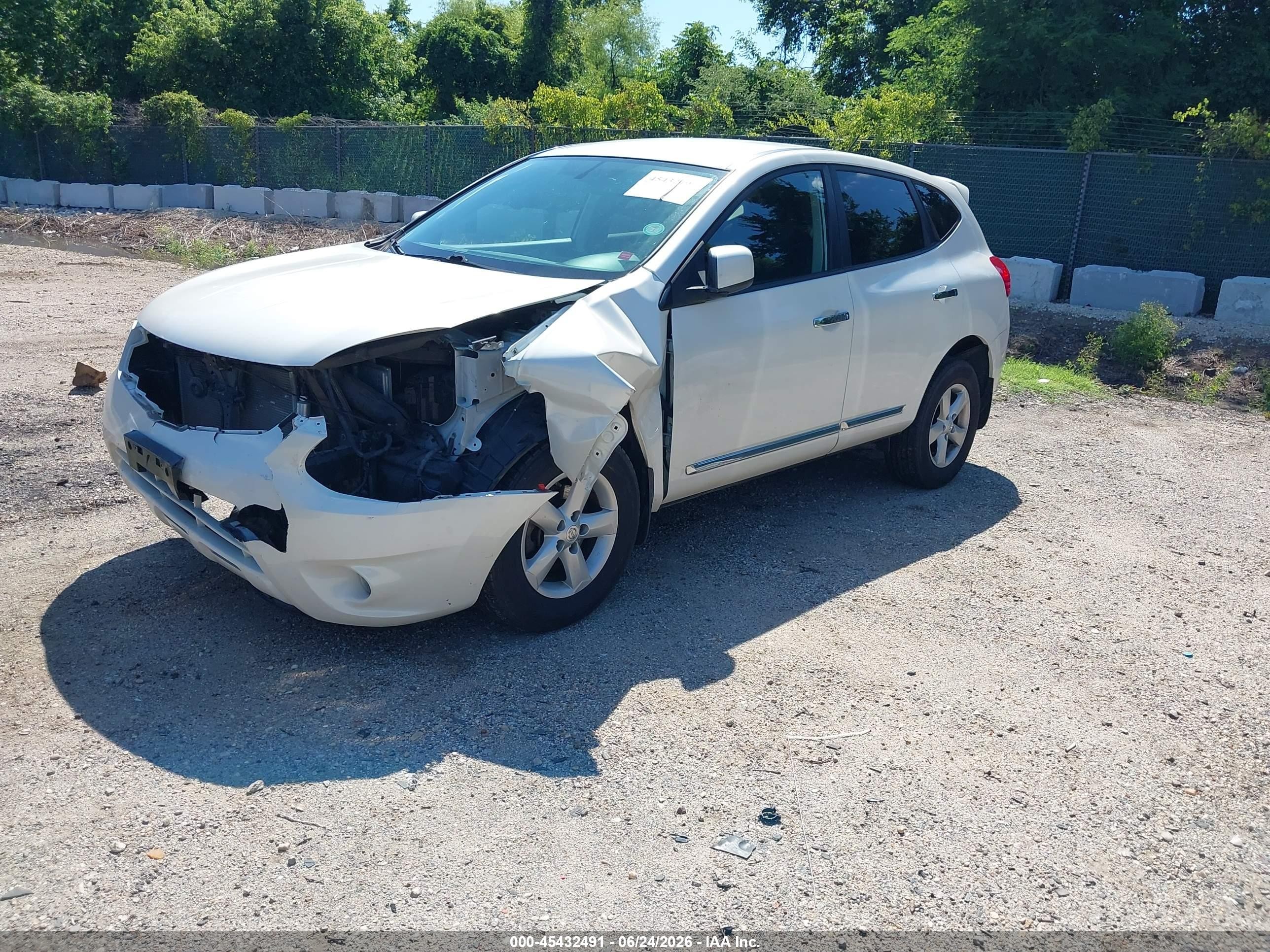 2013 Nissan Rogue S White vin: JN8AS5MT9DW033859