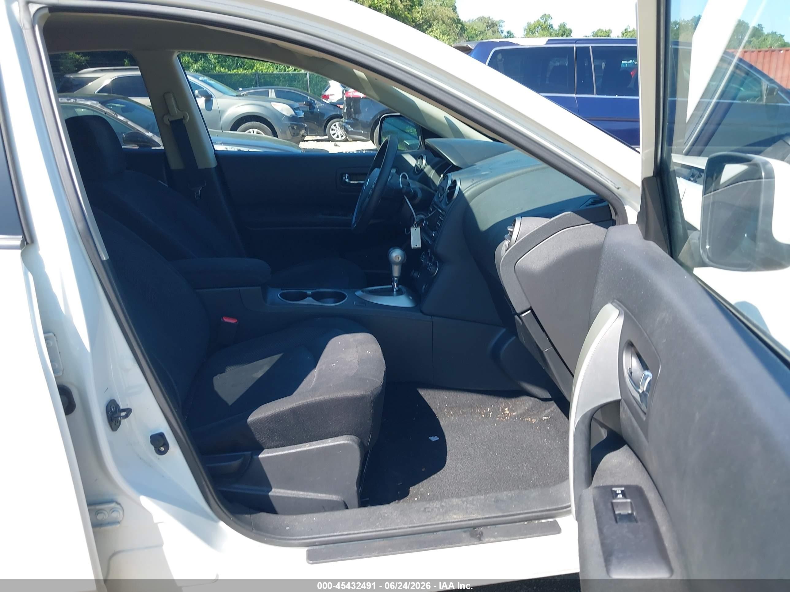 2013 Nissan Rogue S White vin: JN8AS5MT9DW033859