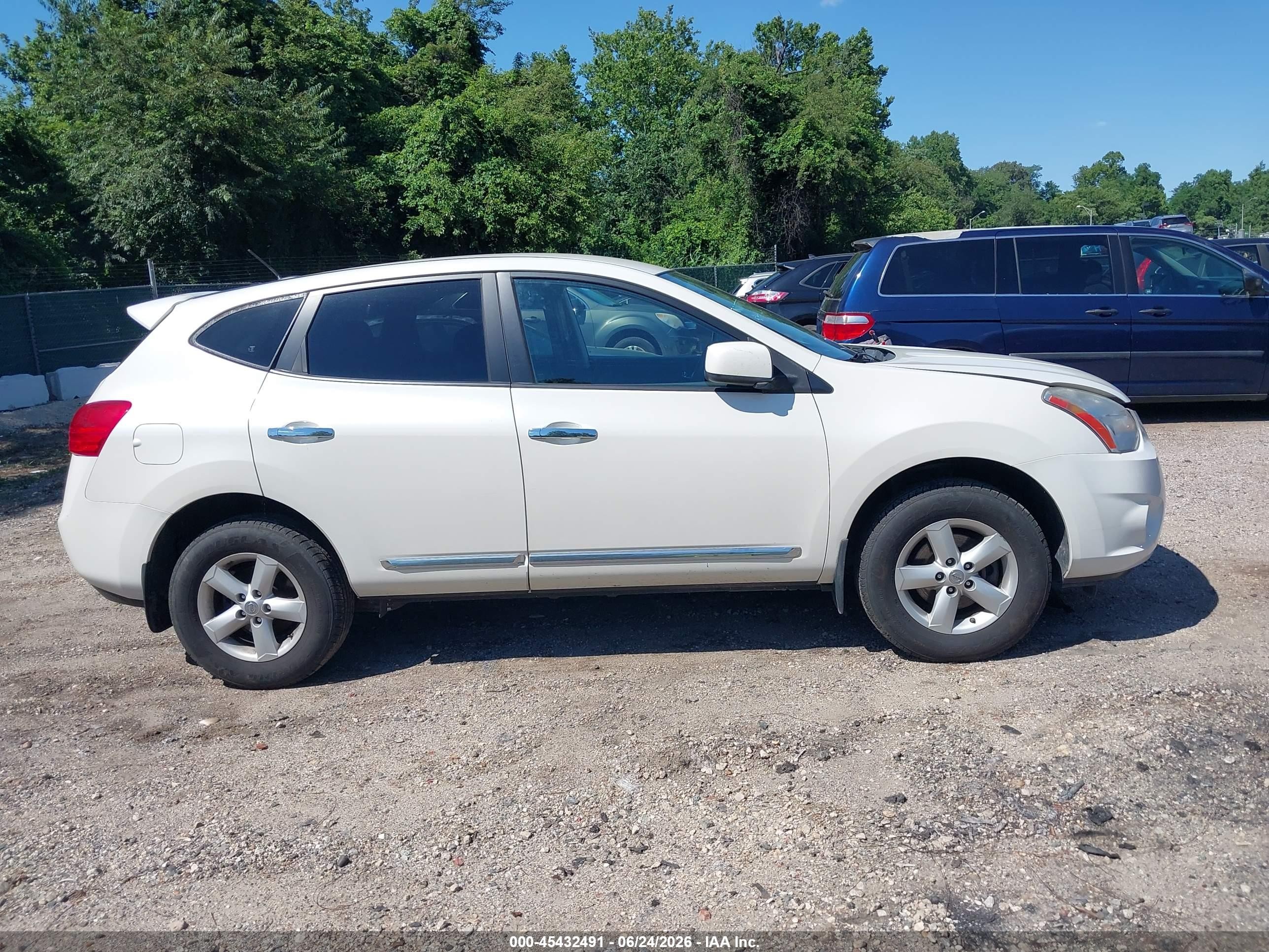 2013 Nissan Rogue S White vin: JN8AS5MT9DW033859
