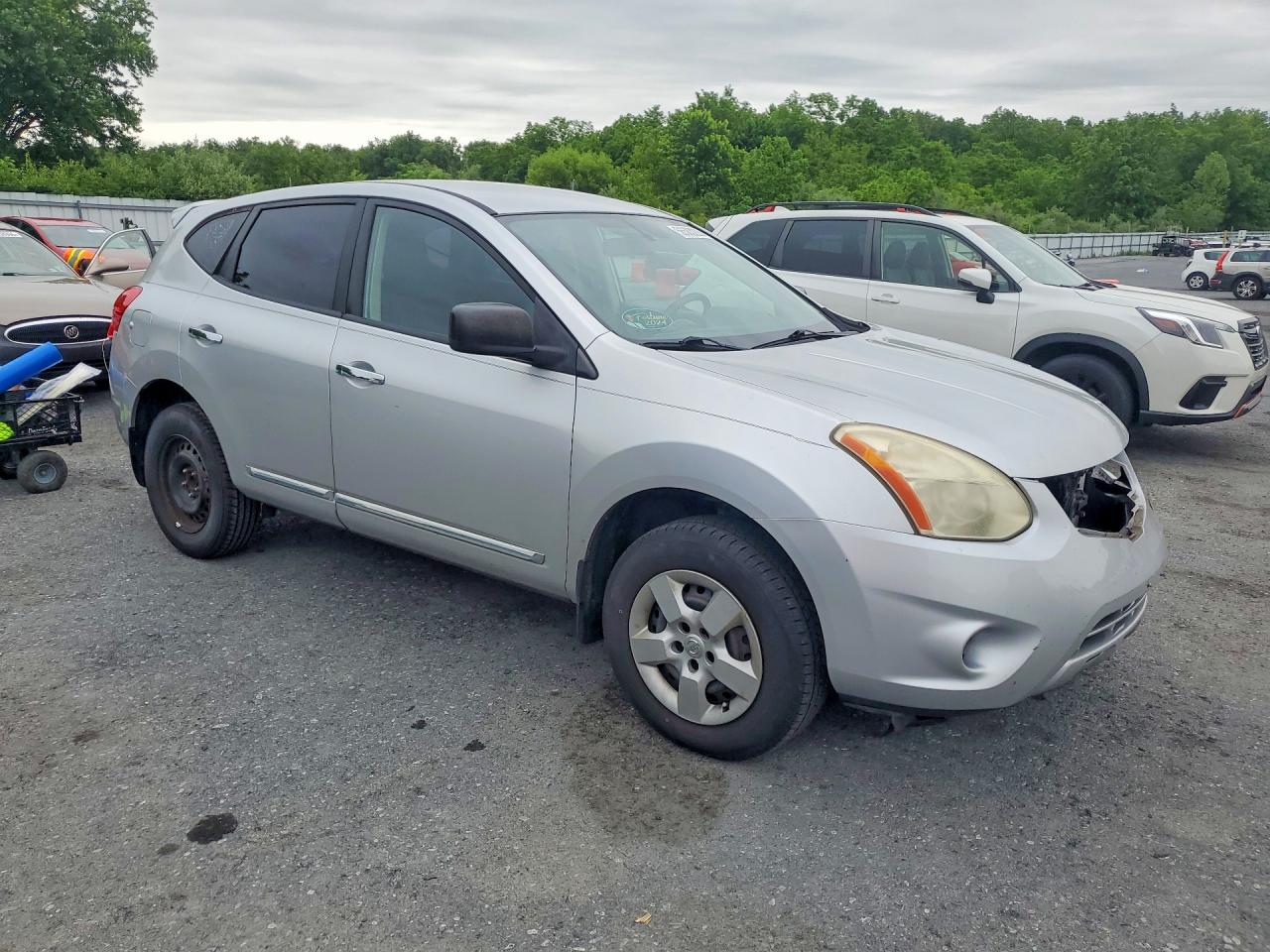 2013 Nissan Rogue S Silver vin: JN8AS5MT9DW509429