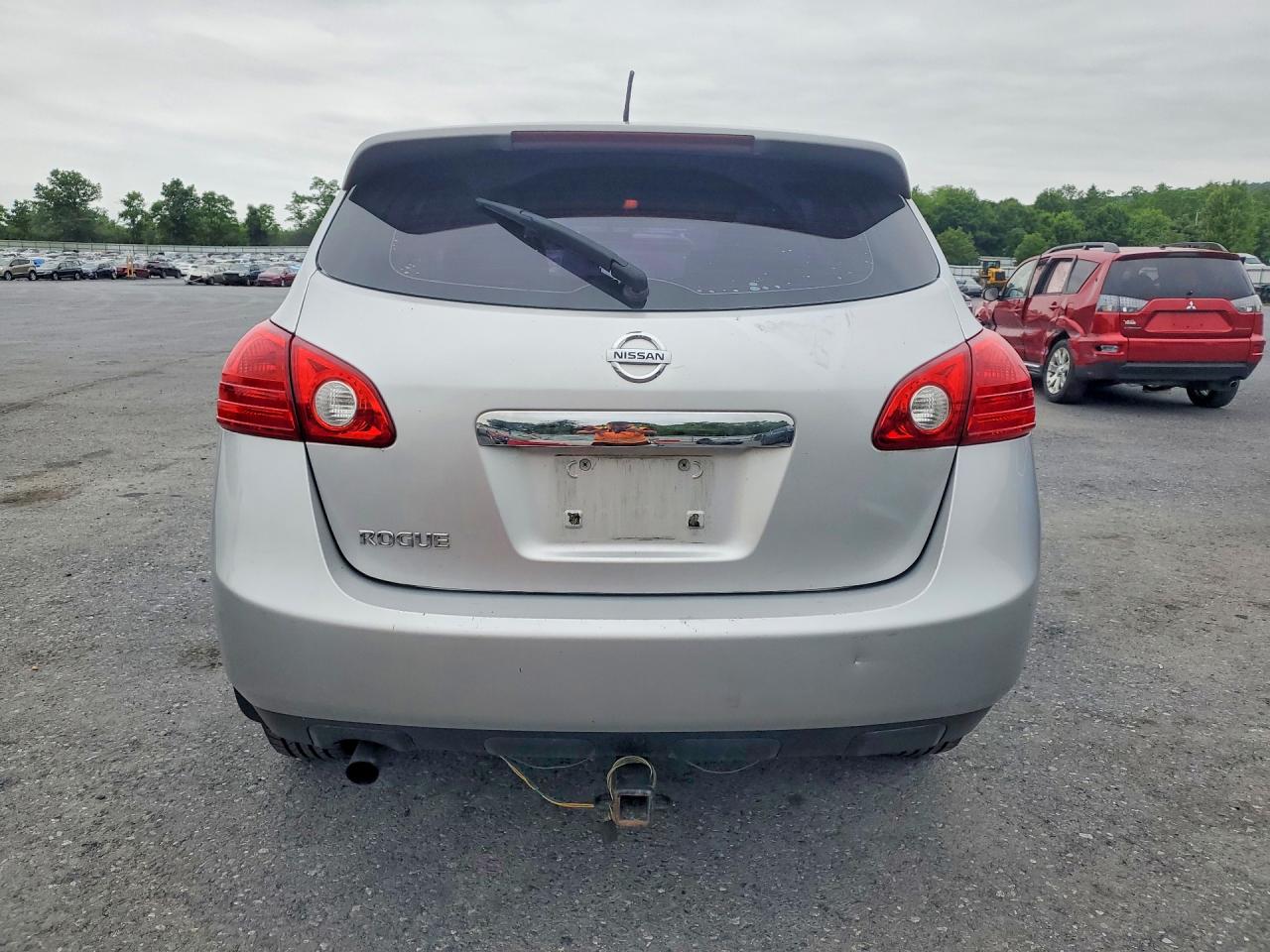 2013 Nissan Rogue S Silver vin: JN8AS5MT9DW509429