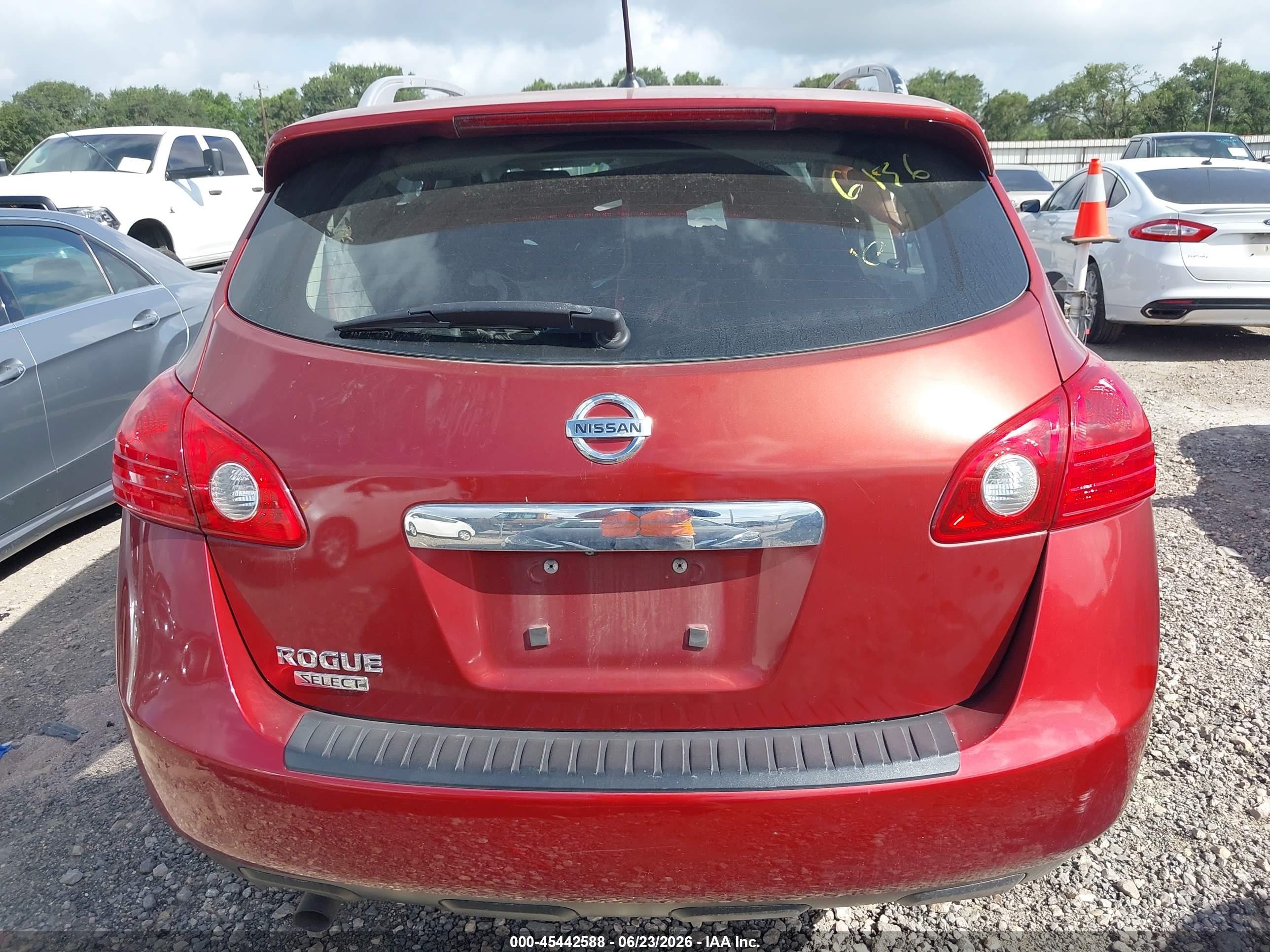 2014 Nissan Rogue Select S Red vin: JN8AS5MT9EW612240
