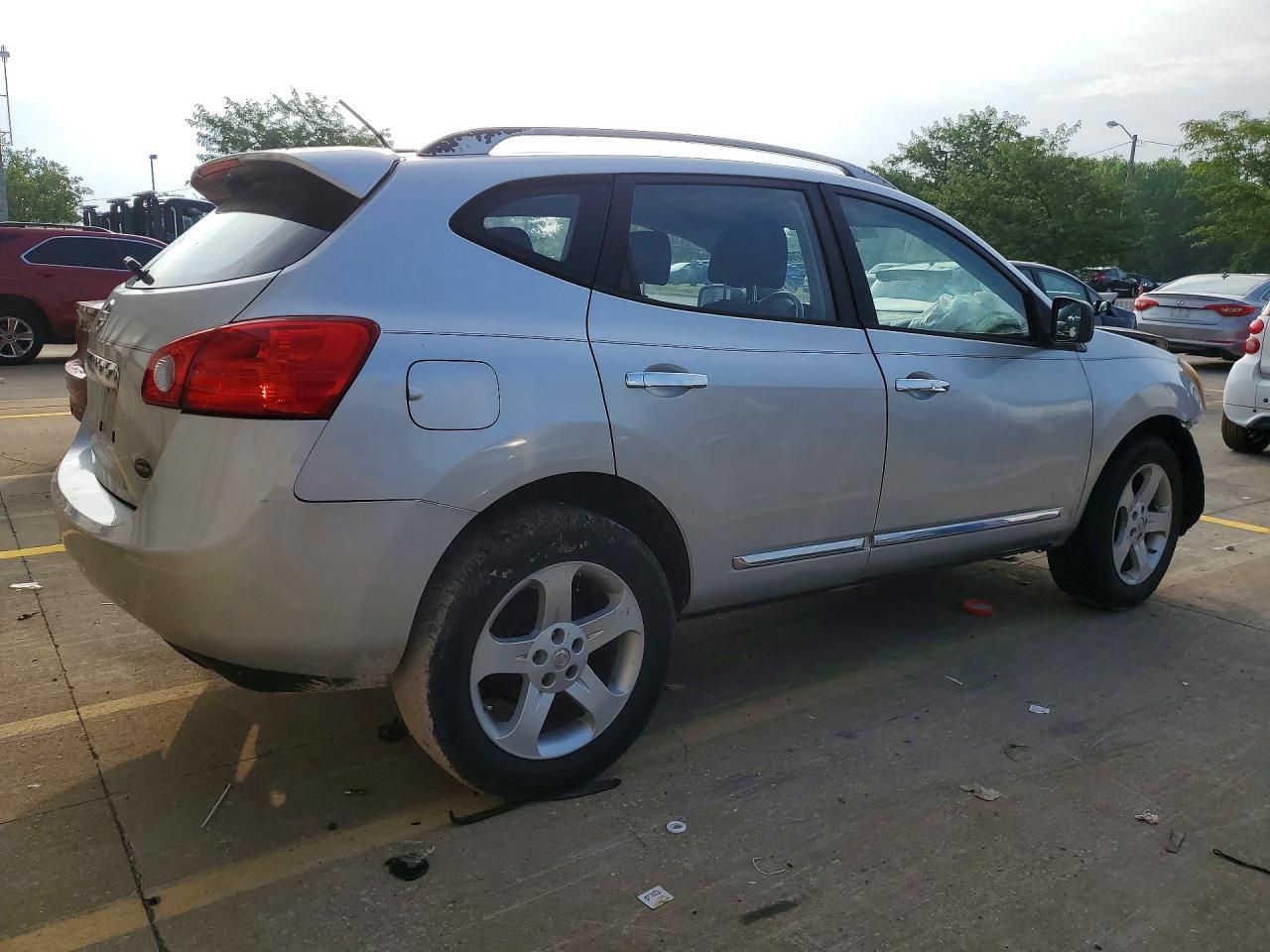 2014 Niss Rogue Silver vin: JN8AS5MT9EW615509