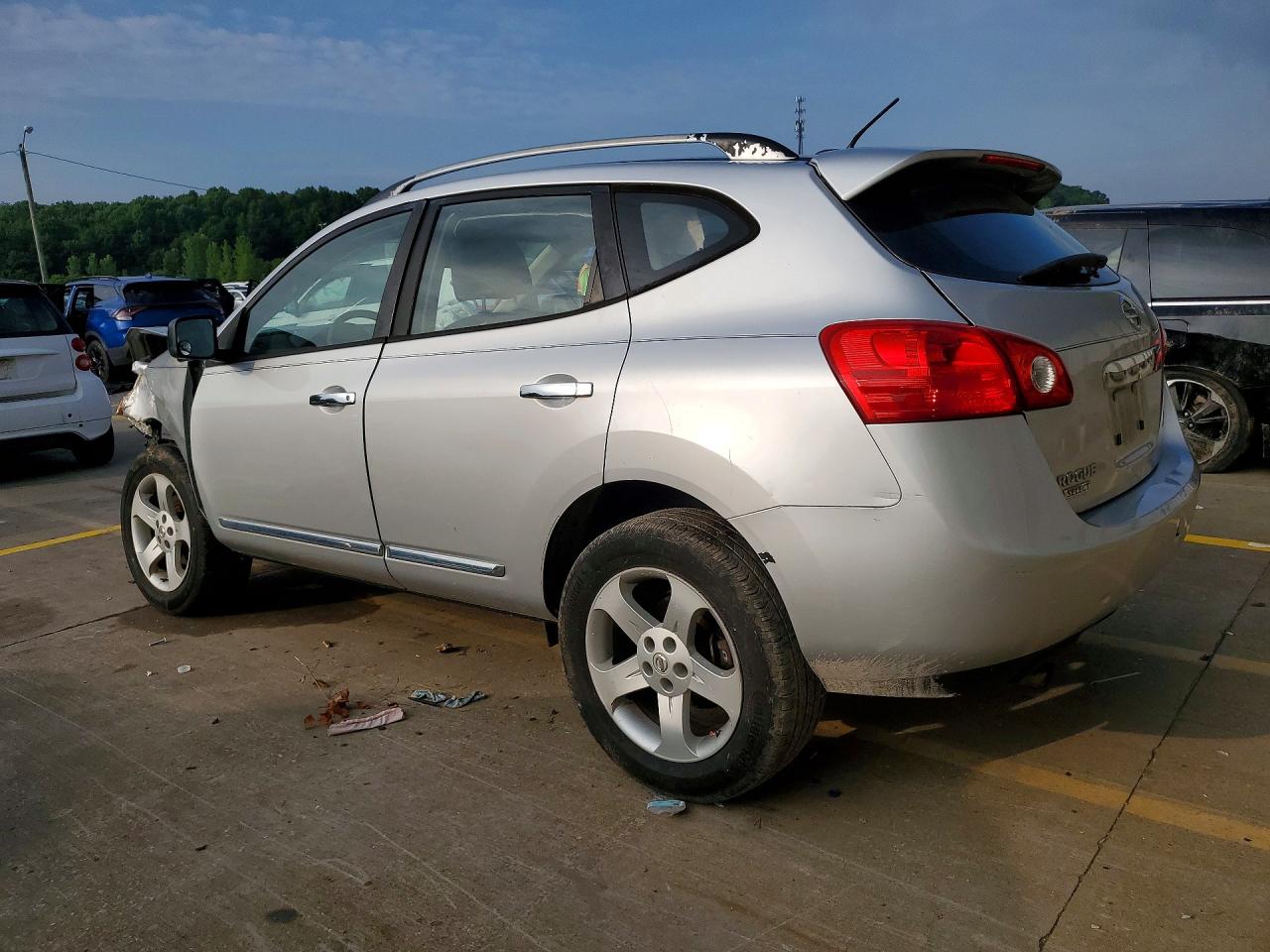 2014 Niss Rogue Silver vin: JN8AS5MT9EW615509