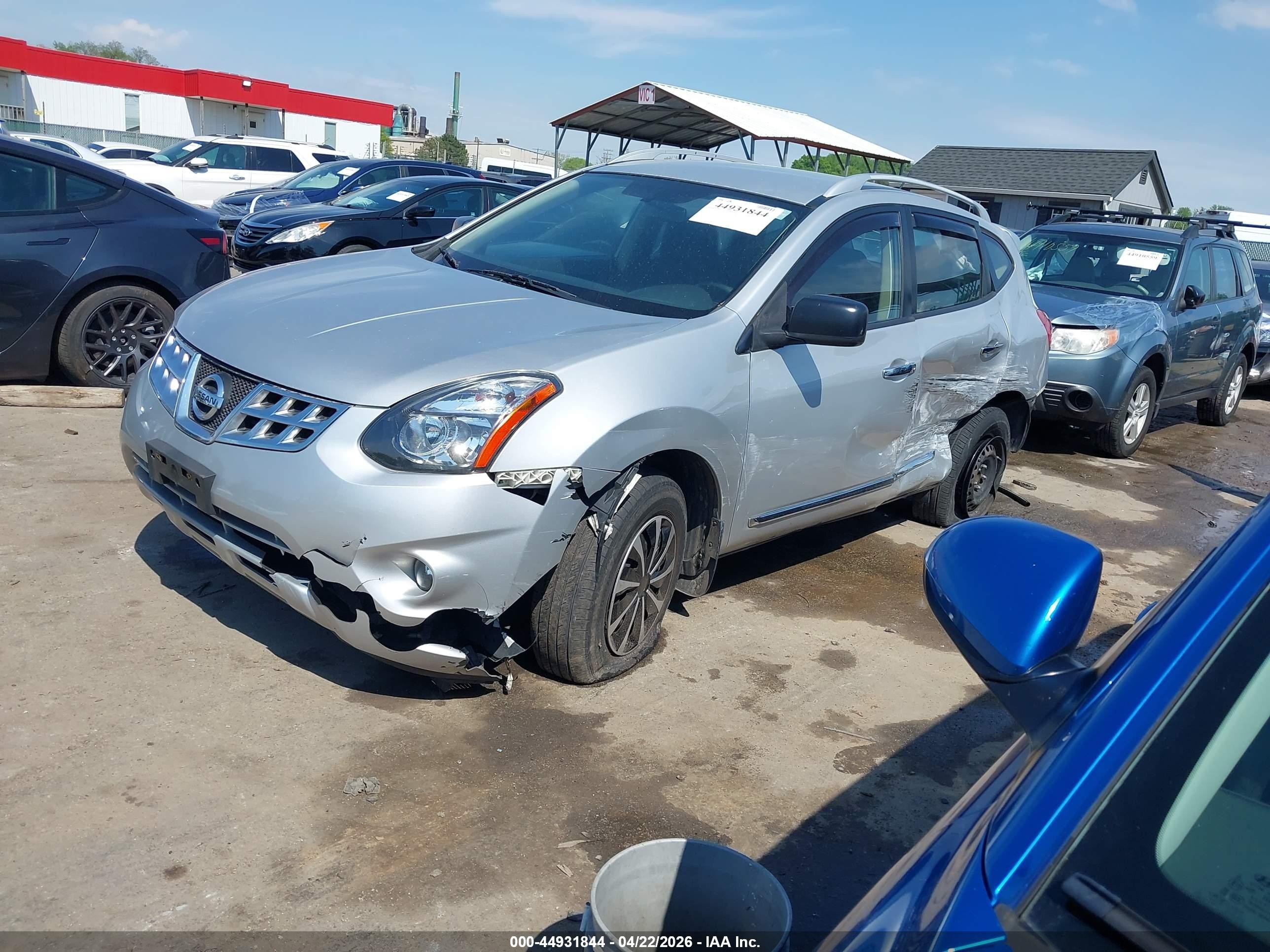 2014 Nissan Rogue Select S Silver vin: JN8AS5MT9EW620029