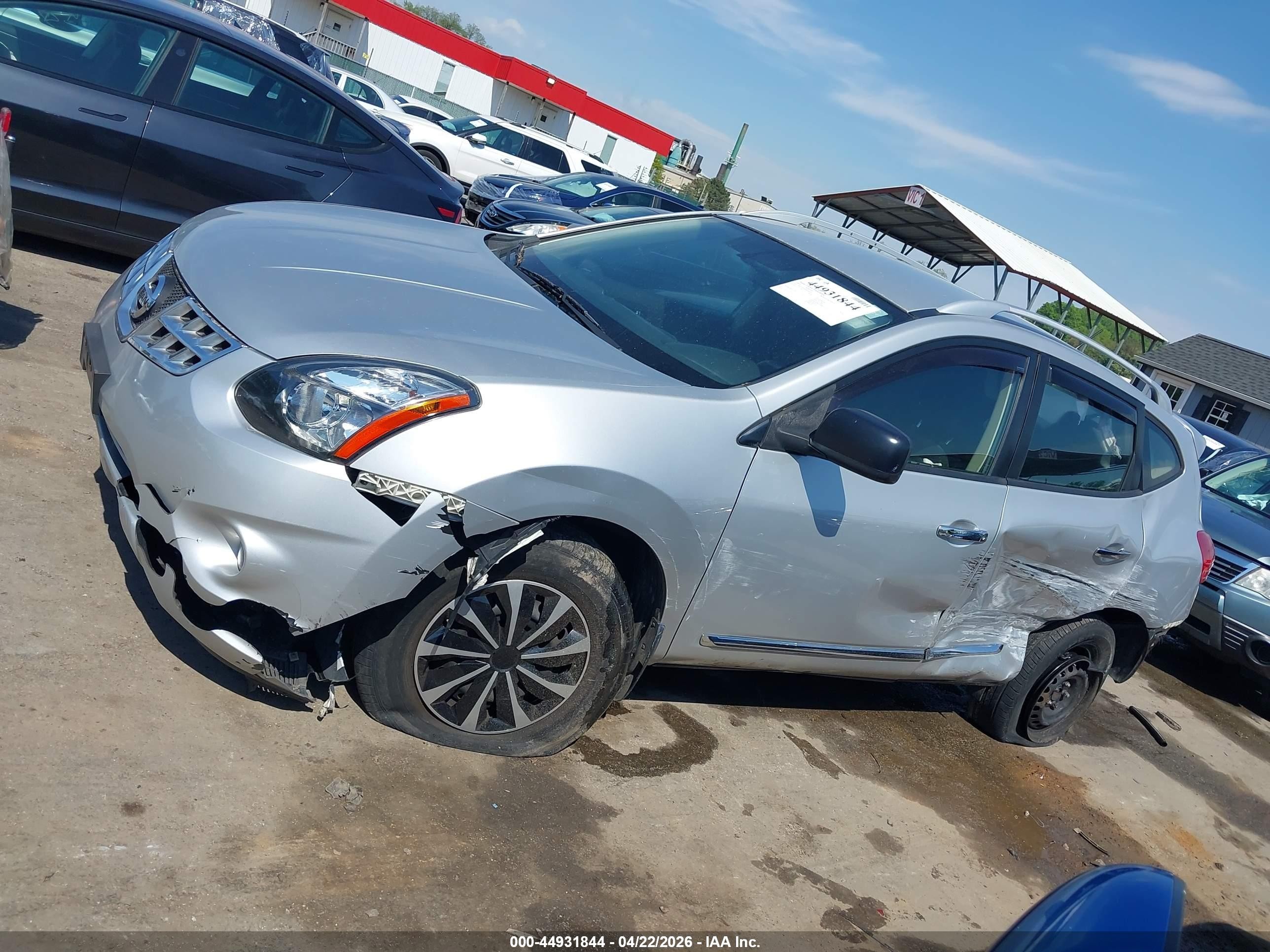 2014 Nissan Rogue Select S Silver vin: JN8AS5MT9EW620029