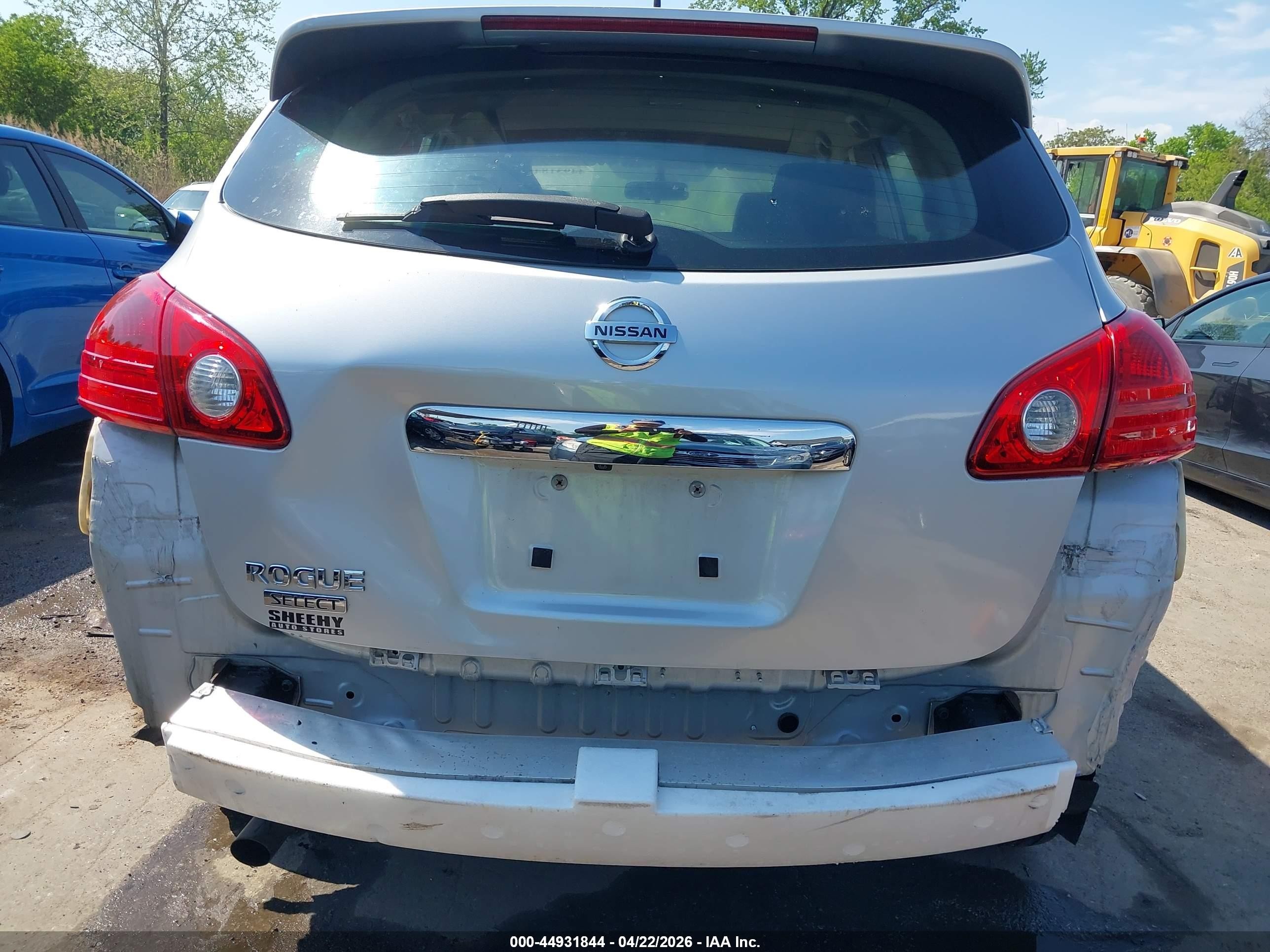 2014 Nissan Rogue Select S Silver vin: JN8AS5MT9EW620029