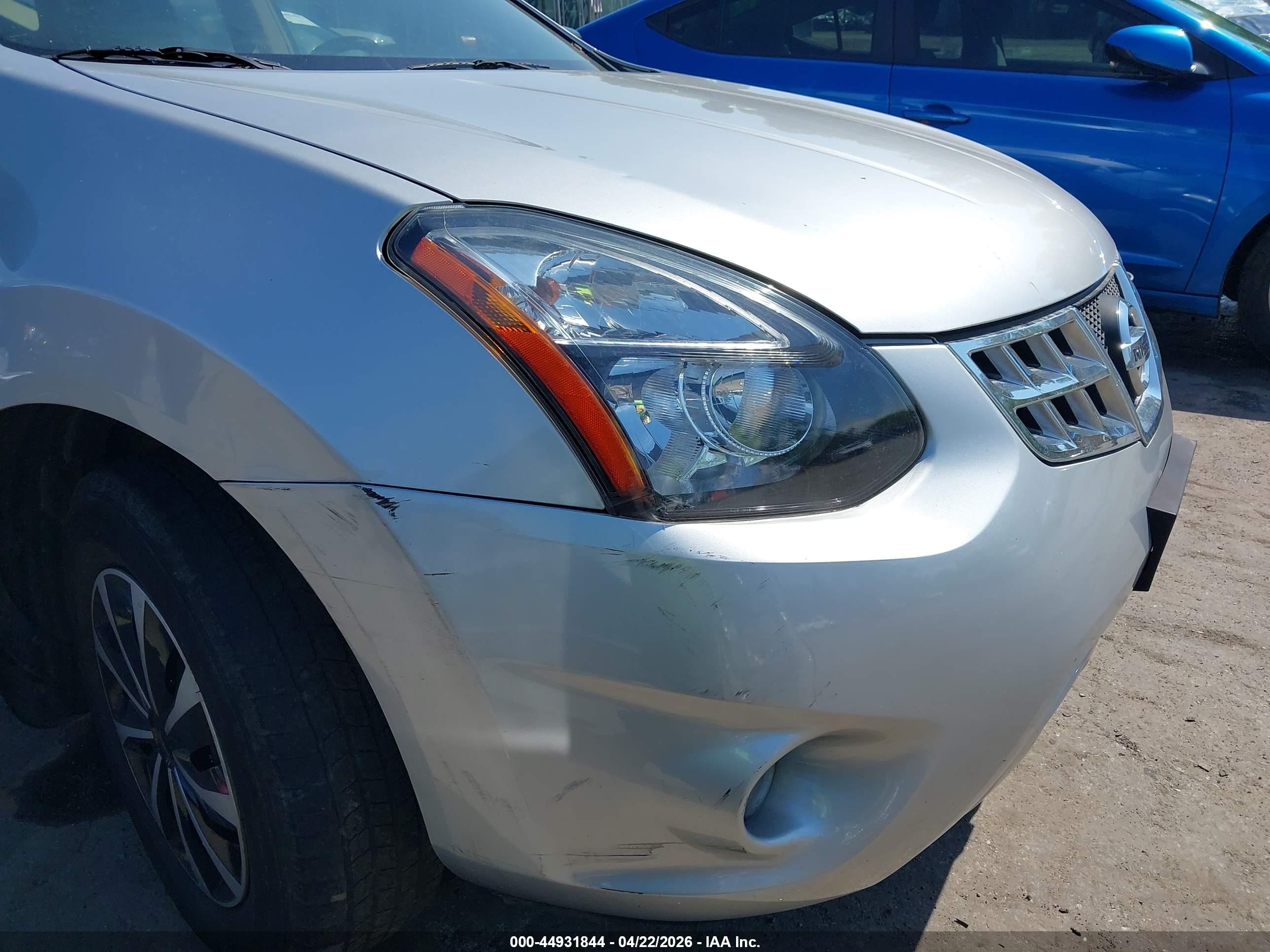 2014 Nissan Rogue Select S Silver vin: JN8AS5MT9EW620029