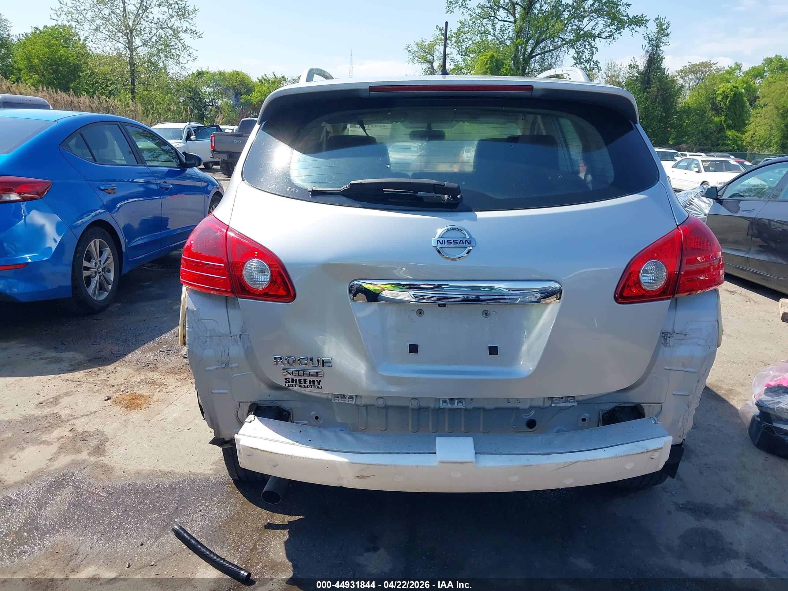2014 Nissan Rogue Select S Silver vin: JN8AS5MT9EW620029