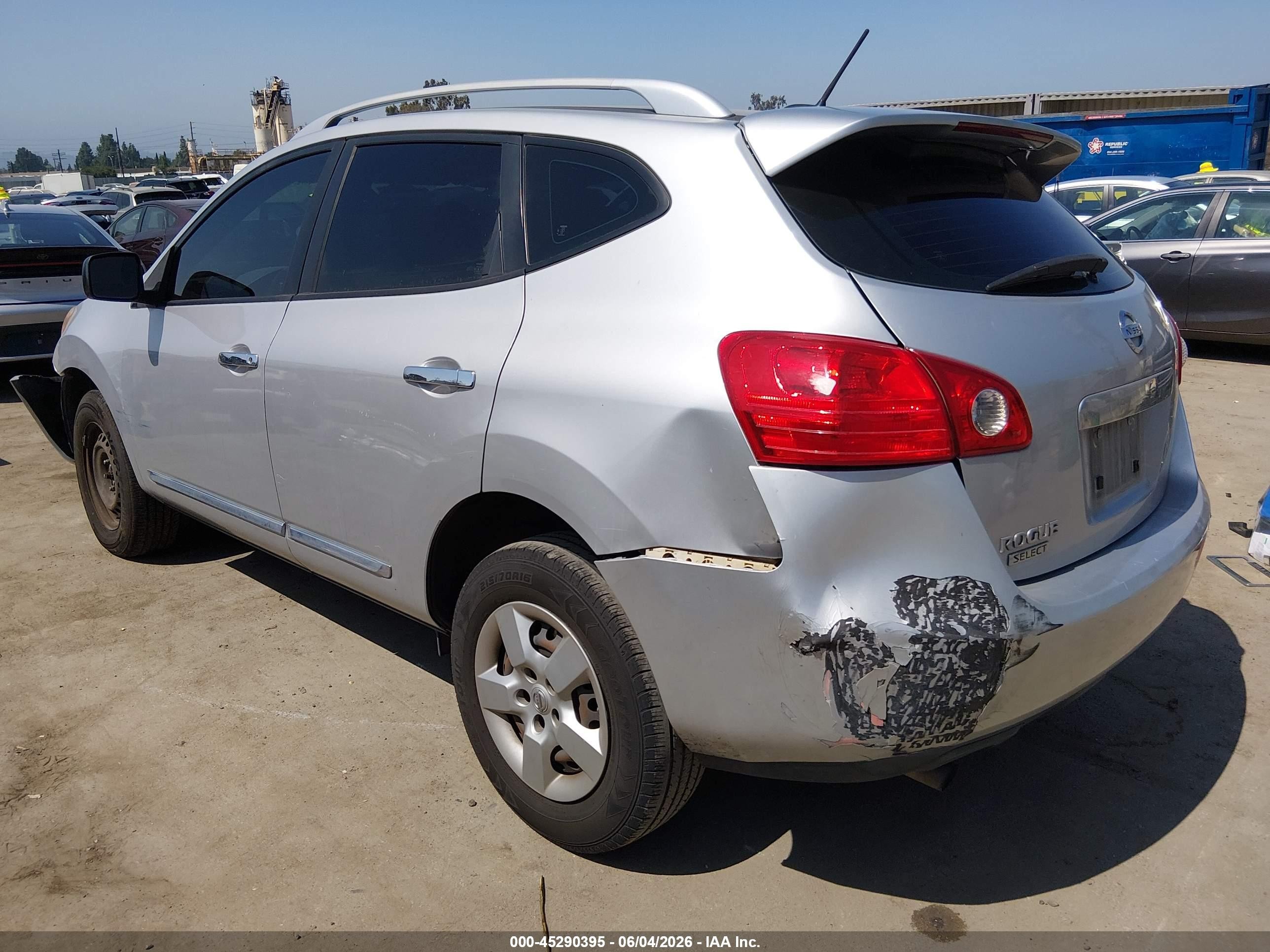 2014 Nissan Rogue Select S Silver vin: JN8AS5MT9EW625084