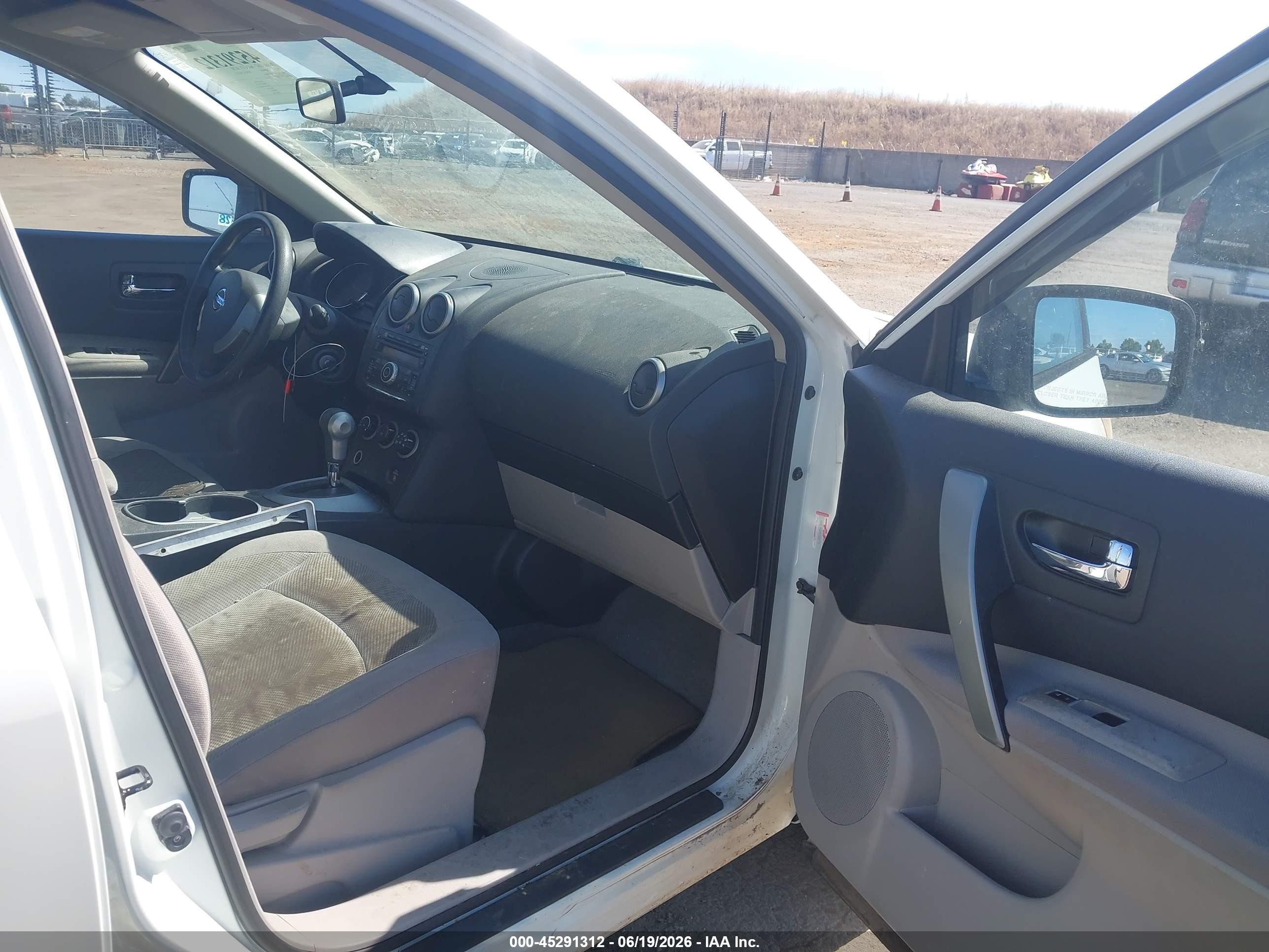 2015 Nissan Rogue Select S White vin: JN8AS5MT9FW161909