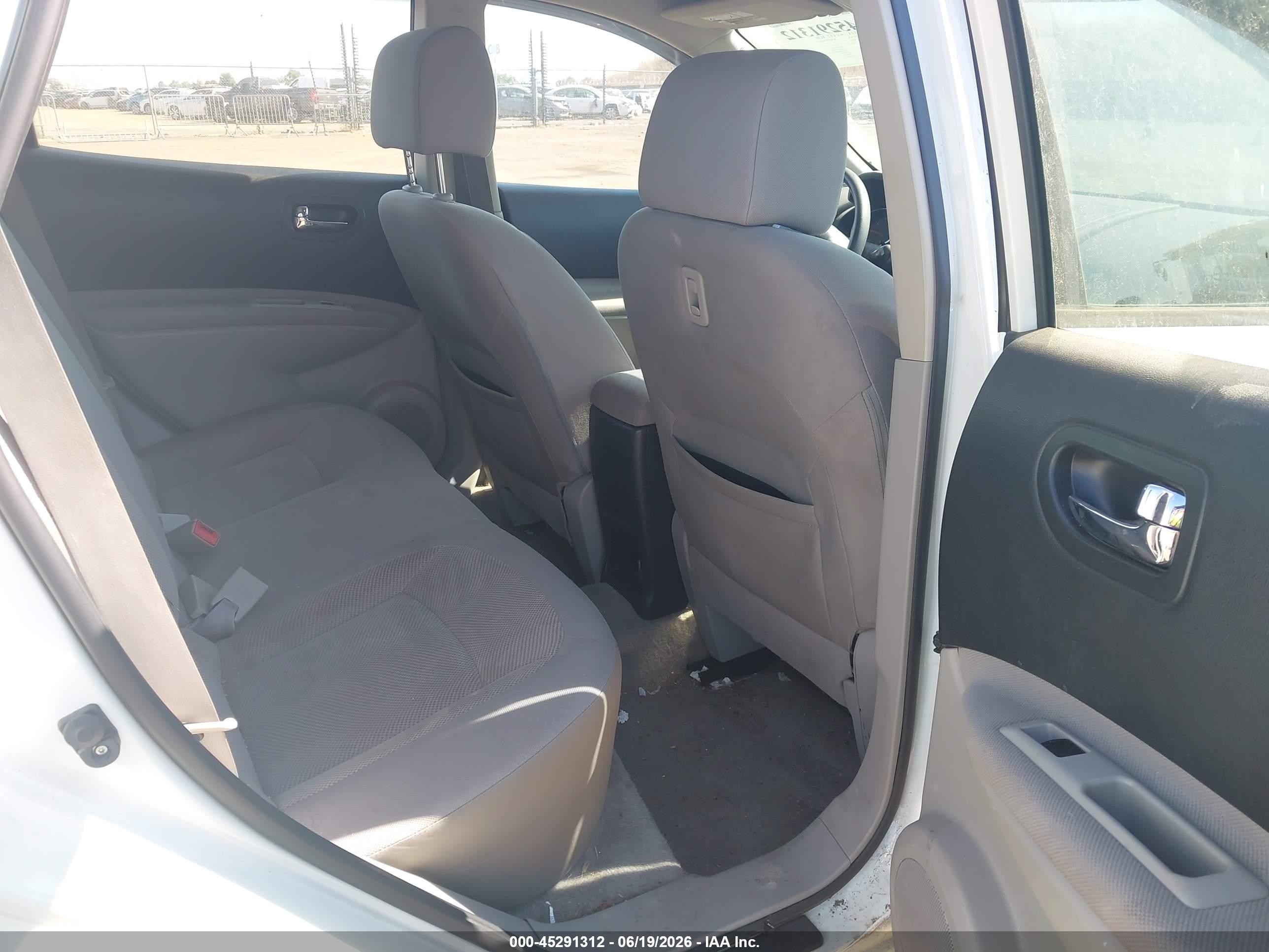 2015 Nissan Rogue Select S White vin: JN8AS5MT9FW161909