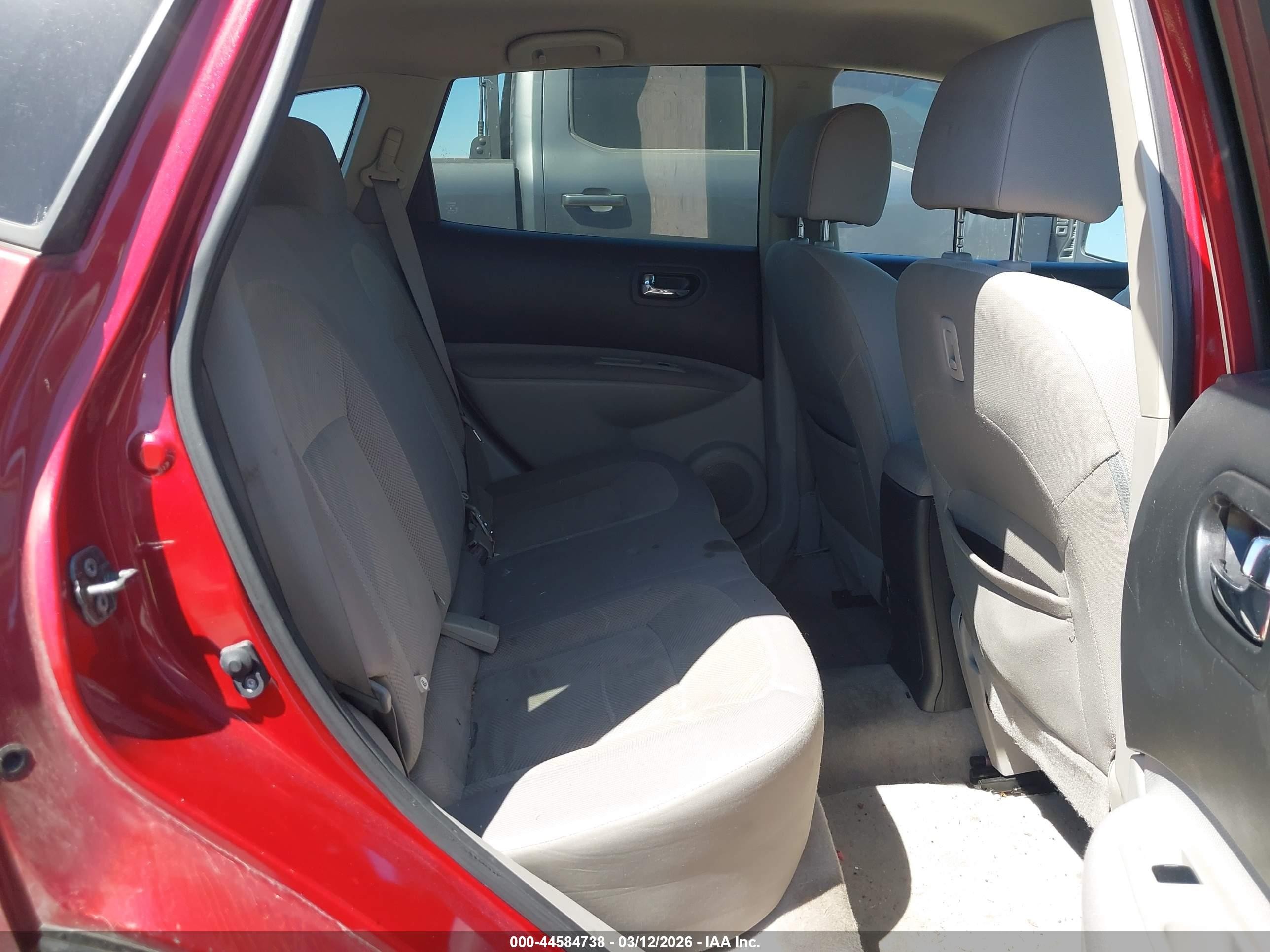 2015 Nissan Rogue Select S Red vin: JN8AS5MT9FW662606