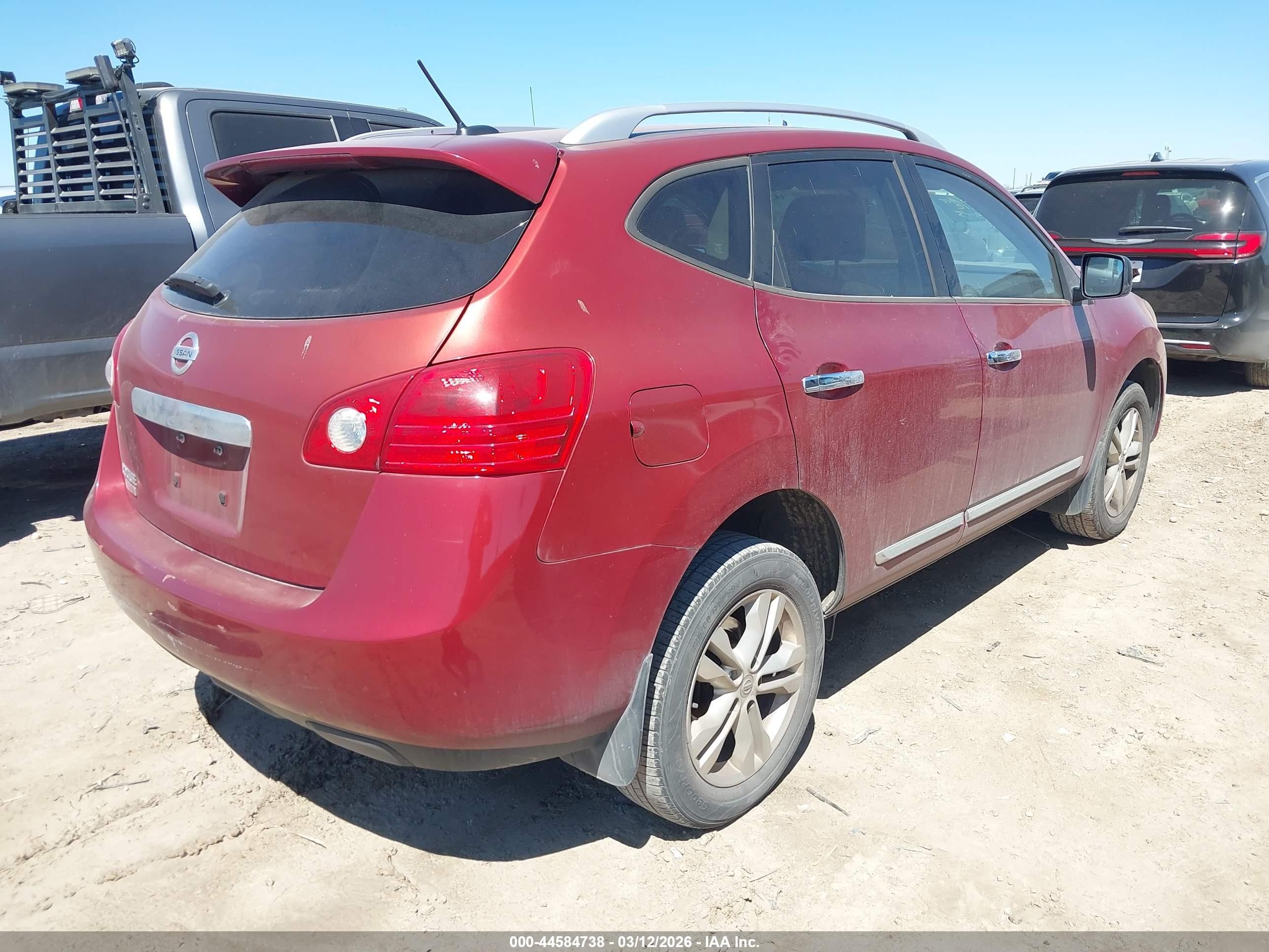 2015 Nissan Rogue Select S Red vin: JN8AS5MT9FW662606