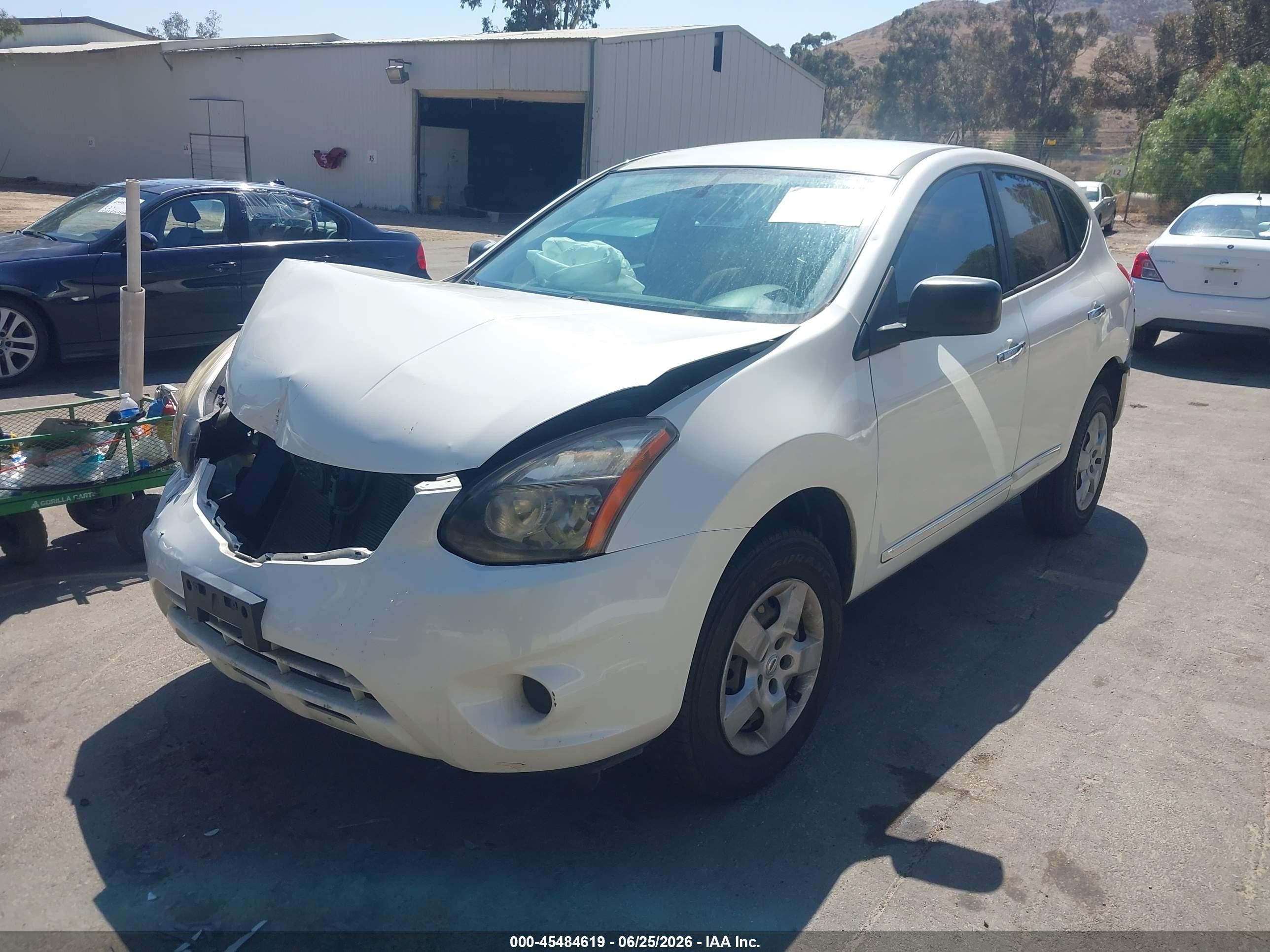 2015 Nissan Rogue Select S White vin: JN8AS5MT9FW666848