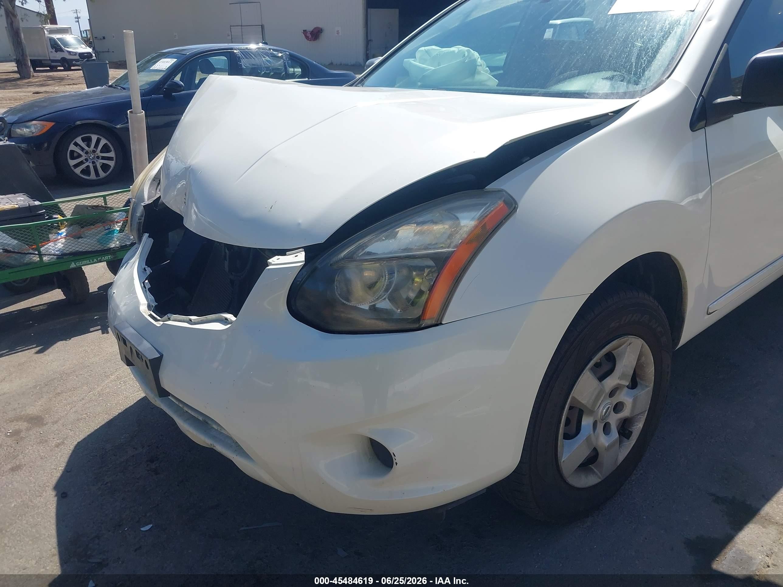 2015 Nissan Rogue Select S White vin: JN8AS5MT9FW666848