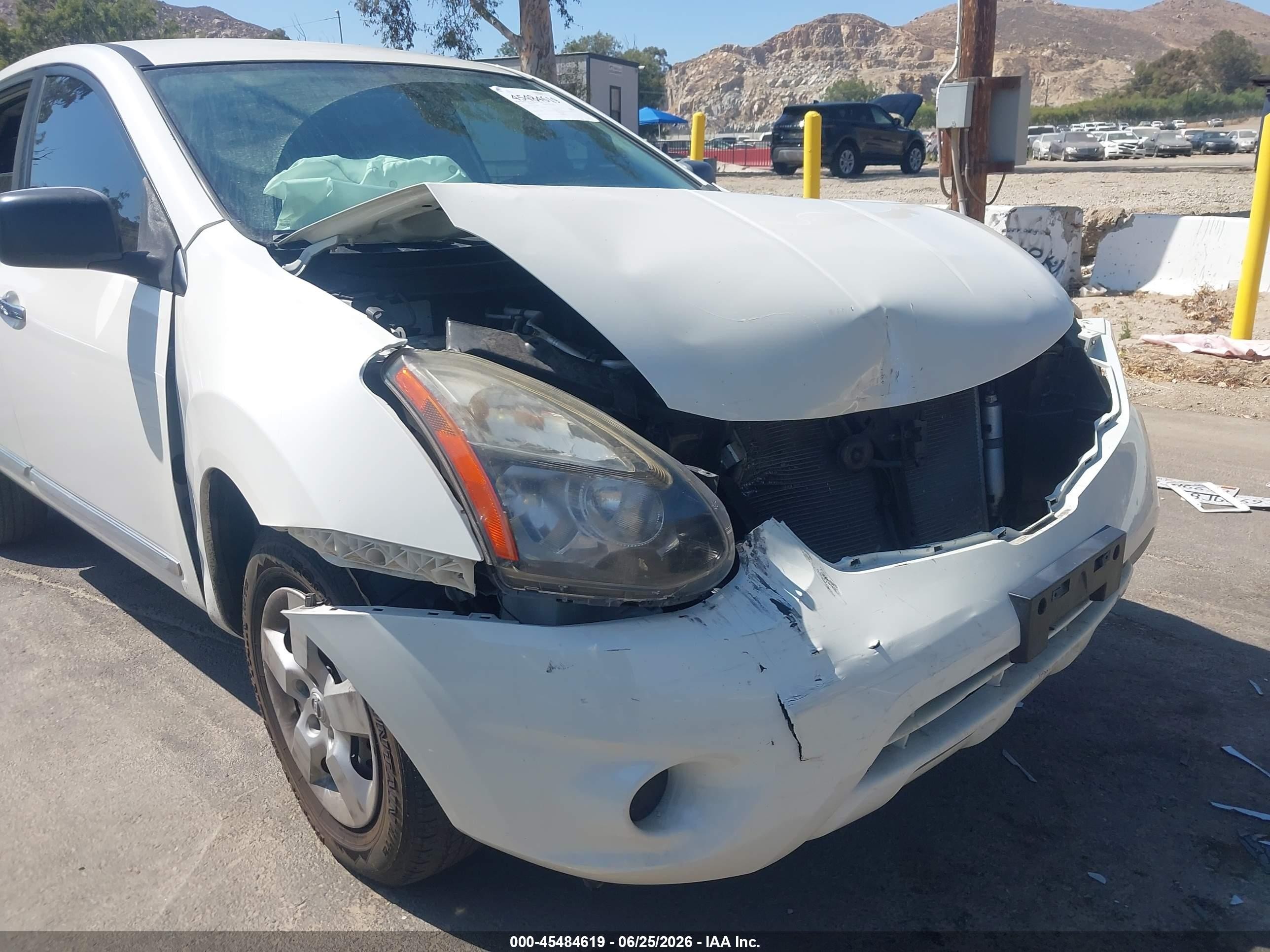 2015 Nissan Rogue Select S White vin: JN8AS5MT9FW666848