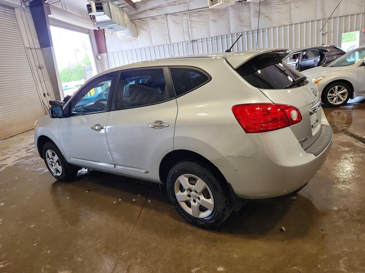 2011 Nissan Rogue S Silver vin: JN8AS5MTXBW182844