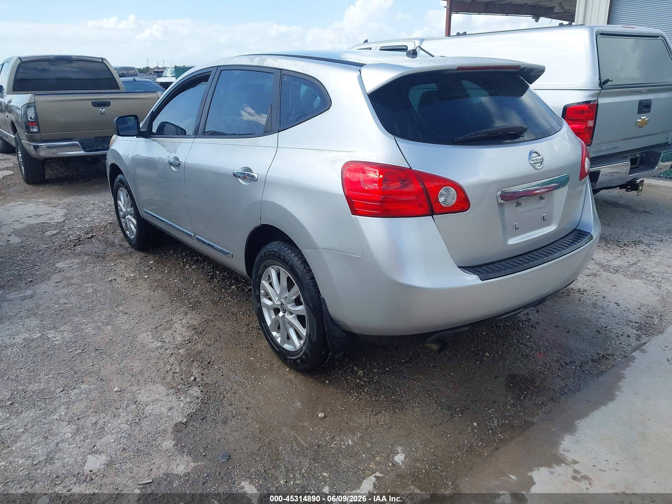 2011 Nissan Rogue S Silver vin: JN8AS5MTXBW575047
