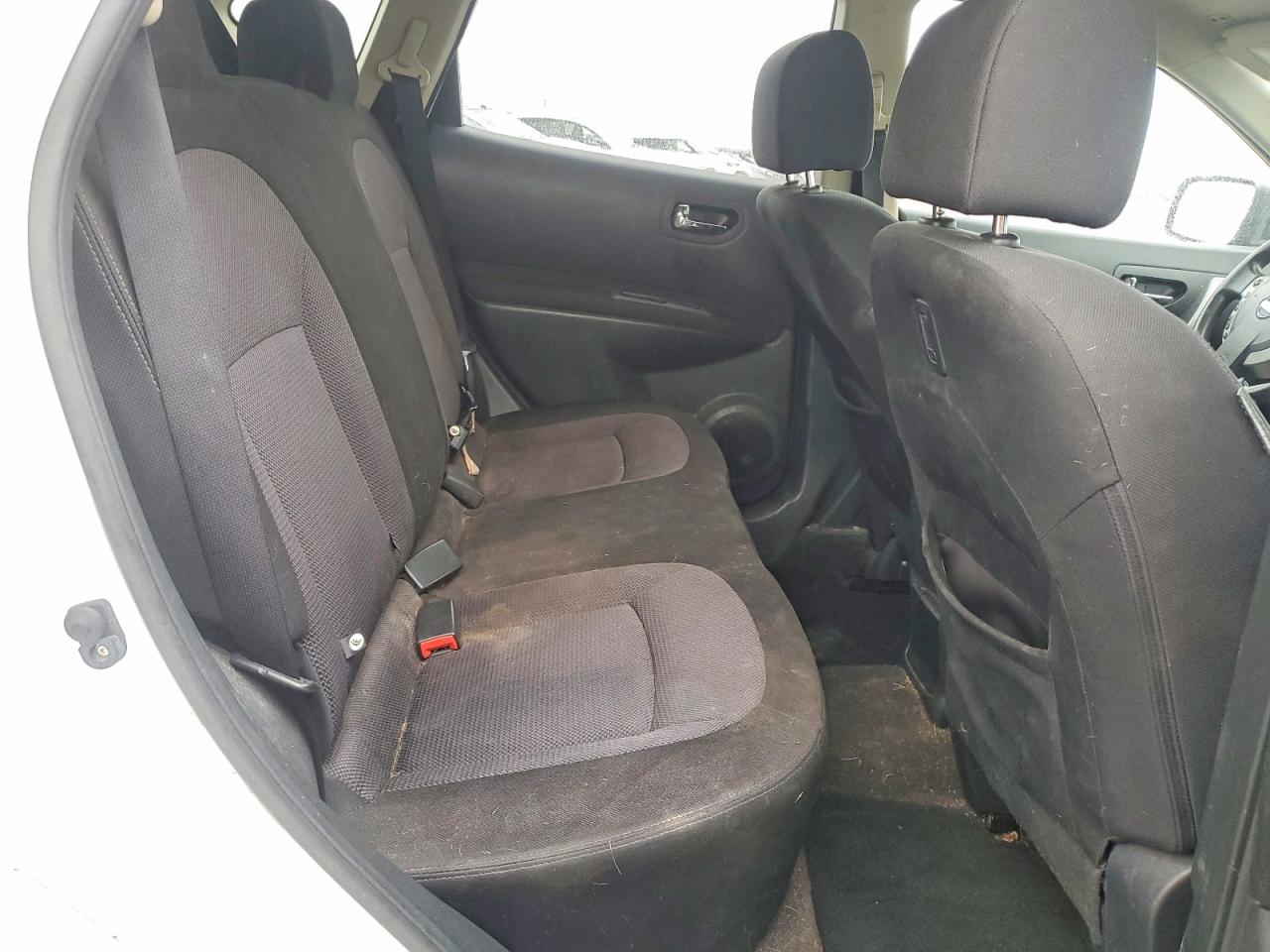 2012 Nissan Rogue S 4d White vin: JN8AS5MTXCW280385