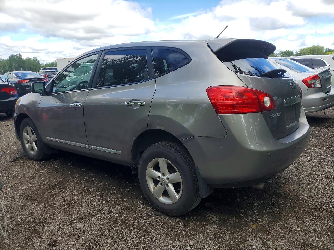2013 Nissan Rouge Silver vin: JN8AS5MTXDW007982