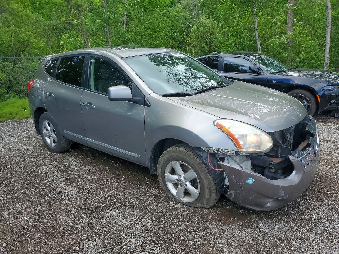 2013 Nissan Rouge Silver vin: JN8AS5MTXDW007982
