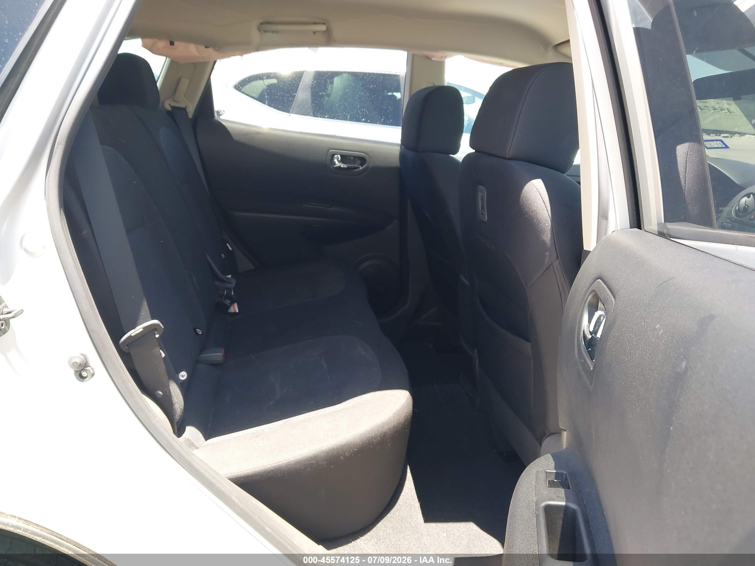 2013 Nissan Rogue S Silver vin: JN8AS5MTXDW041243
