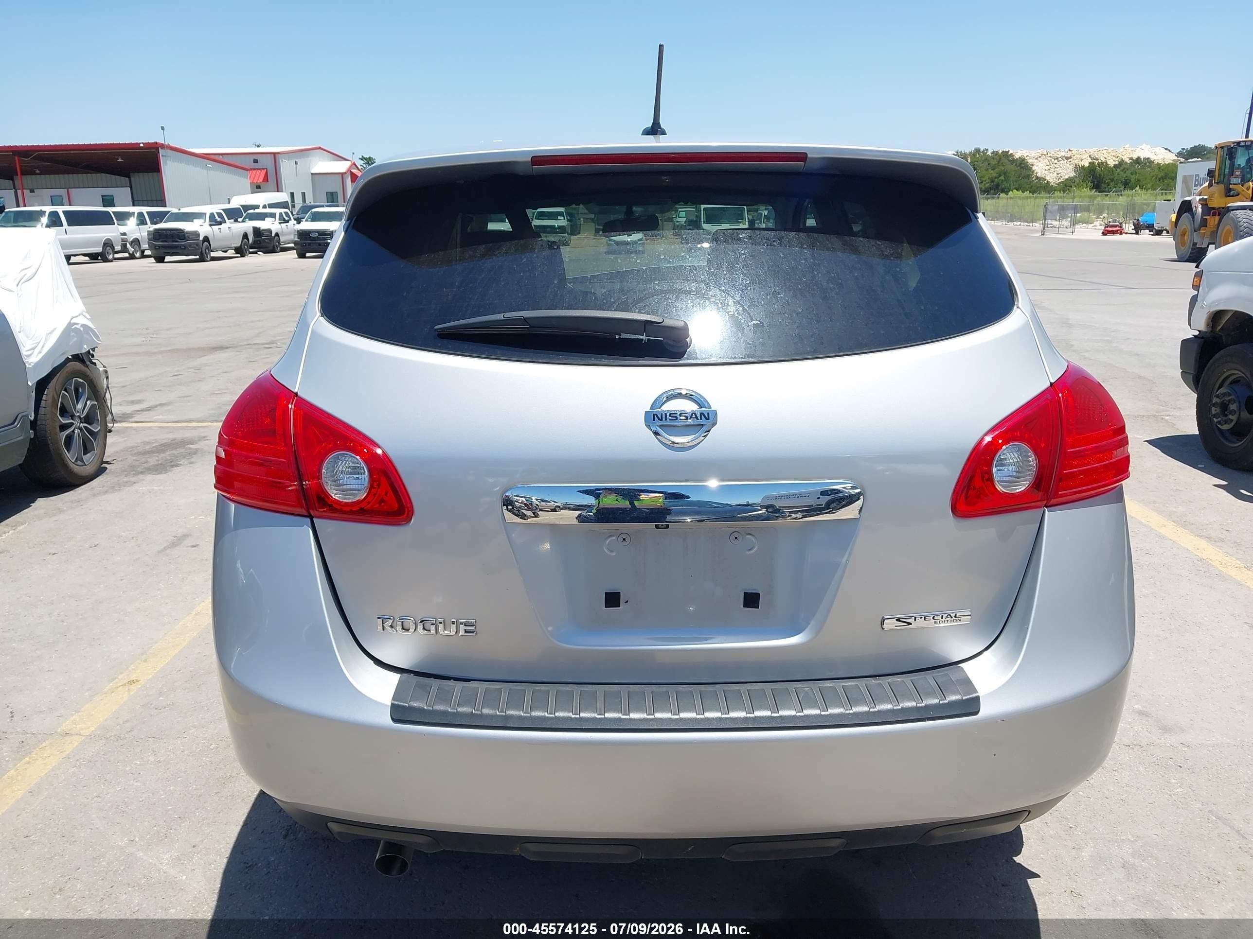 2013 Nissan Rogue S Silver vin: JN8AS5MTXDW041243