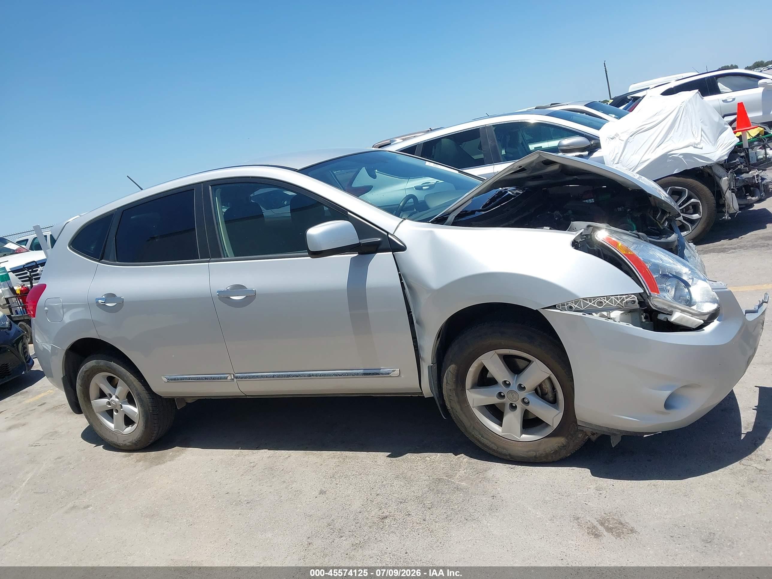 2013 Nissan Rogue S Silver vin: JN8AS5MTXDW041243