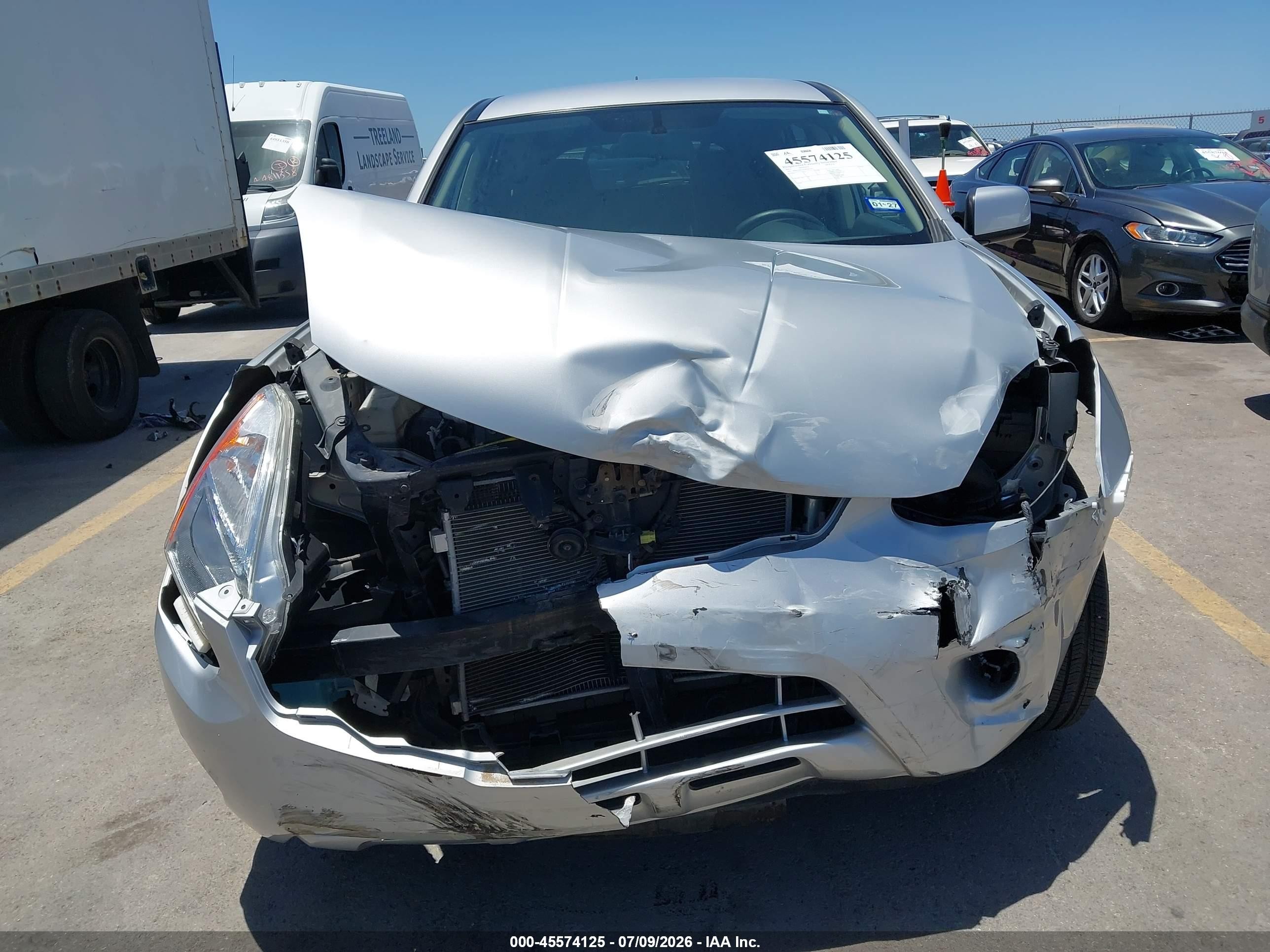 2013 Nissan Rogue S Silver vin: JN8AS5MTXDW041243