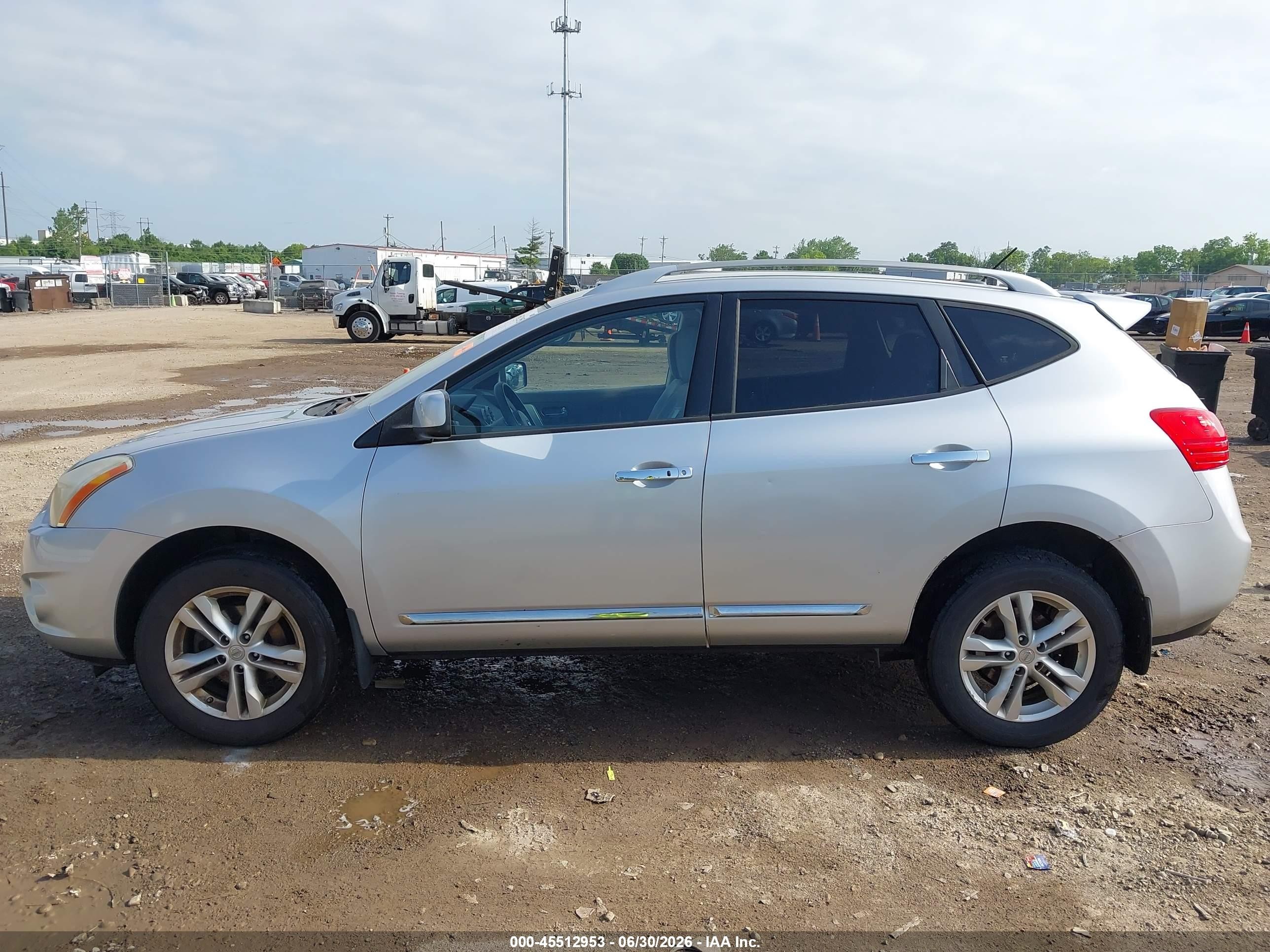 2013 Nissan Rogue Sv Silver vin: JN8AS5MTXDW502666