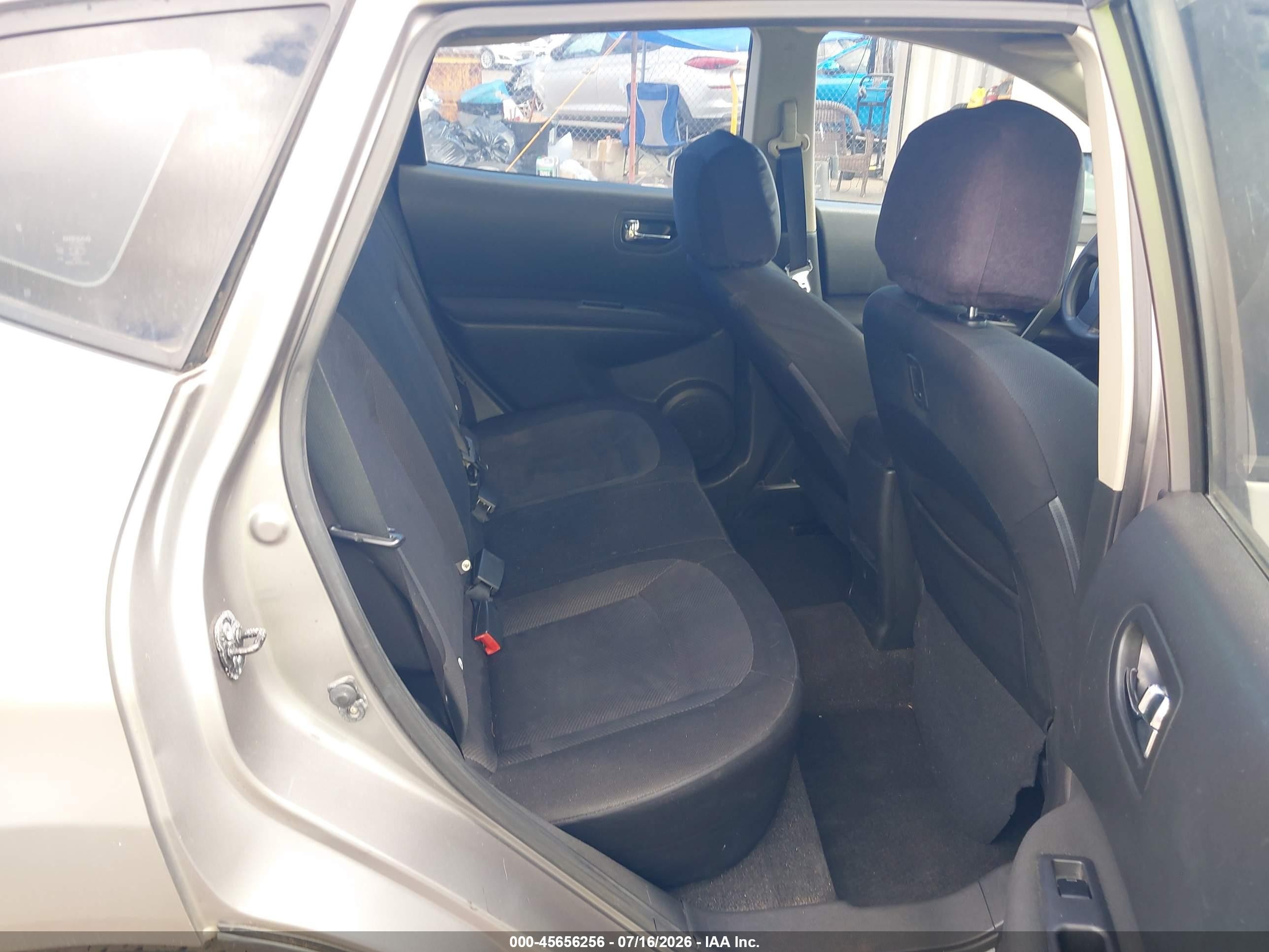 2013 Nissan Rogue S Silver vin: JN8AS5MTXDW522433