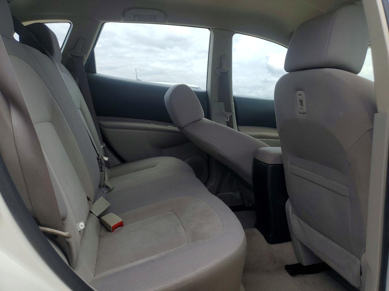 2013 Nissan Rogue S White vin: JN8AS5MTXDW538972